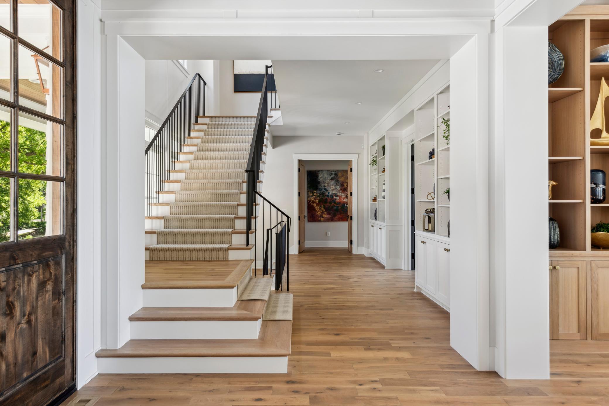 2475 Dunwoody Avenue