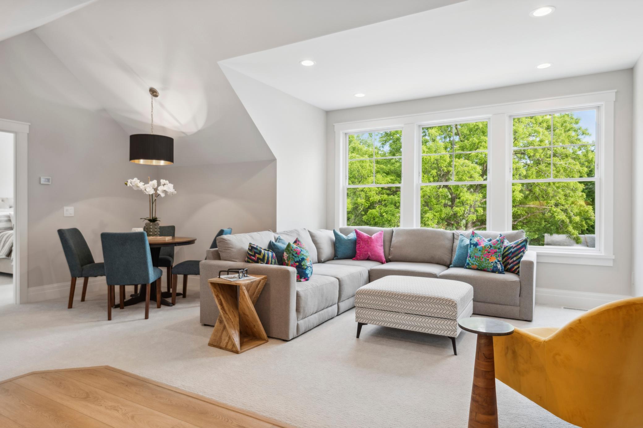 2475 Dunwoody Avenue