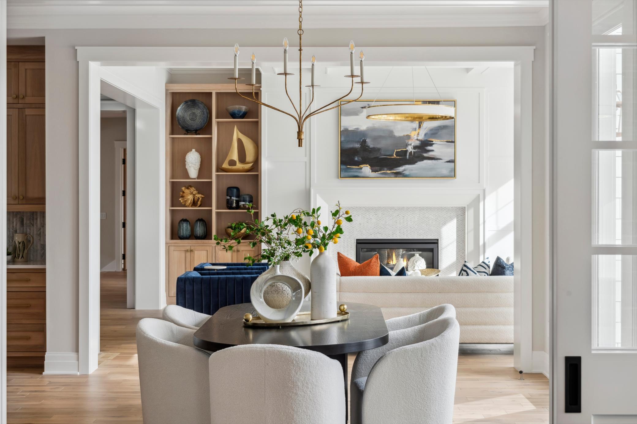 2475 Dunwoody Avenue