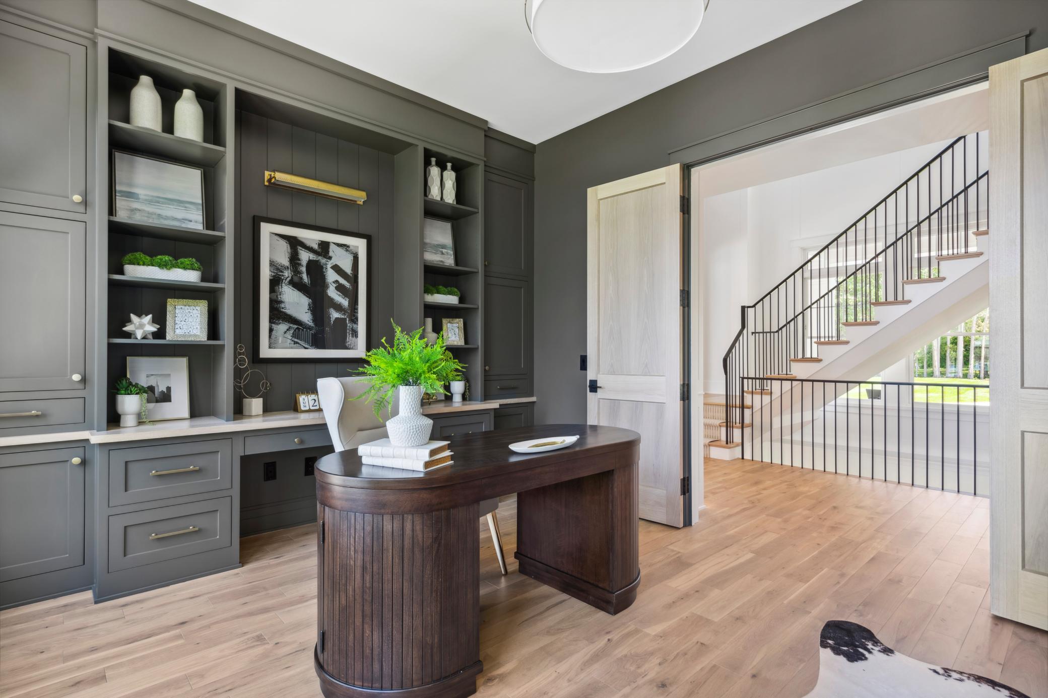 2475 Dunwoody Avenue