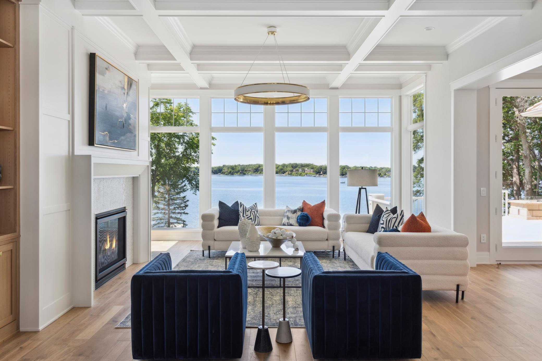 2475 Dunwoody Avenue