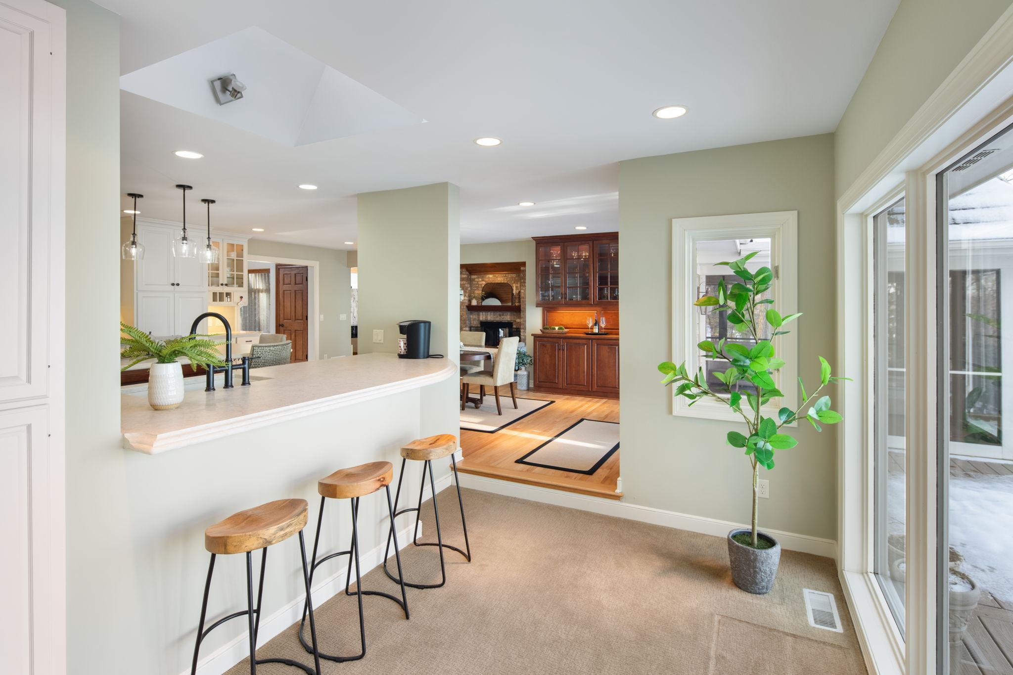 6306 Maple Ridge