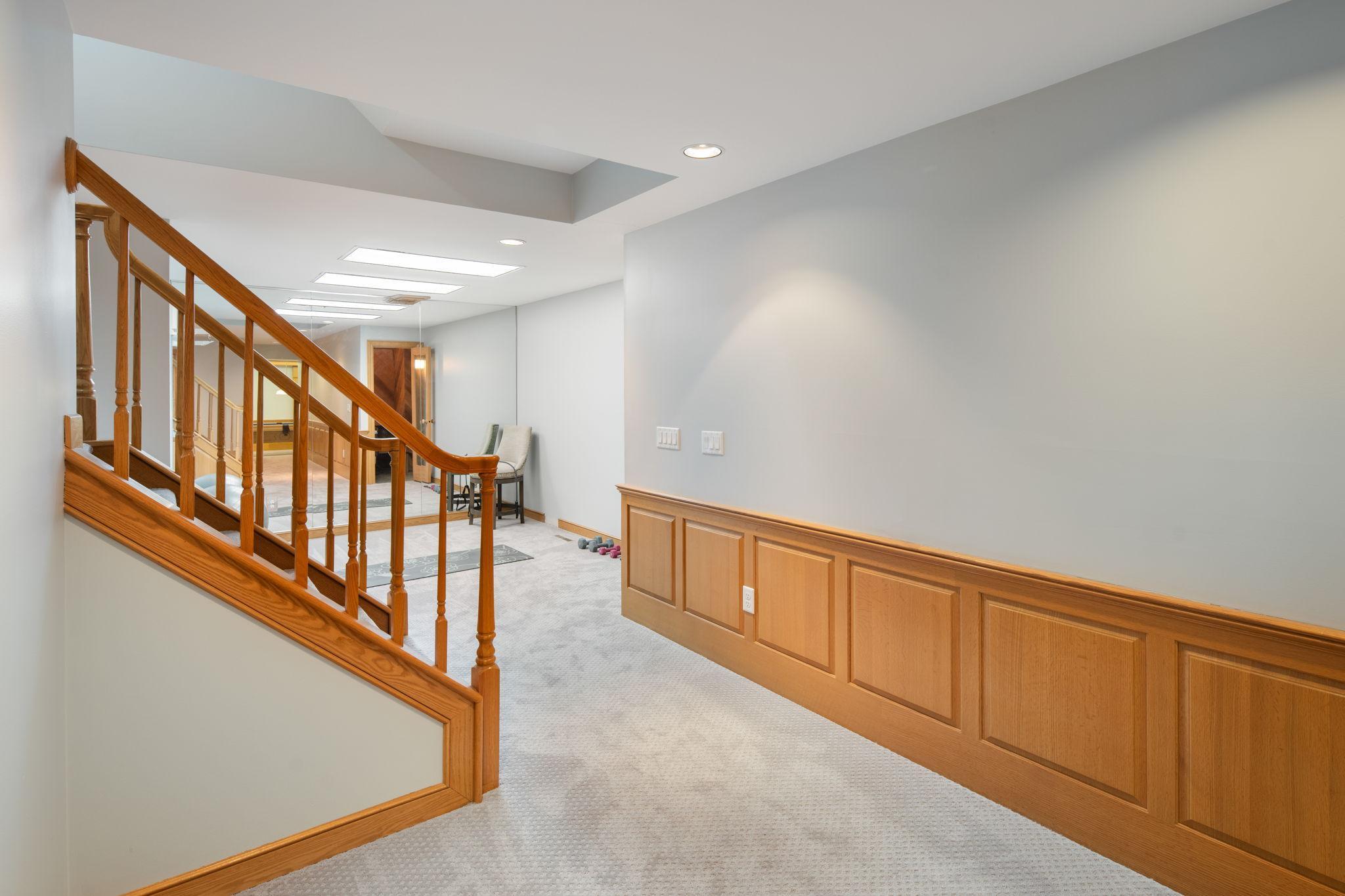 6306 Maple Ridge