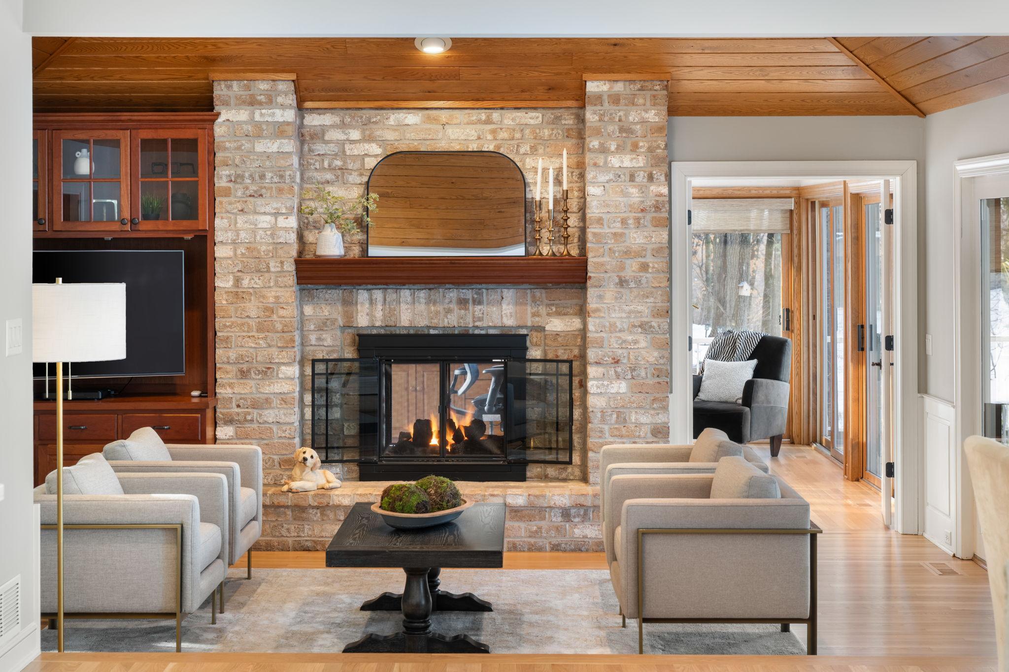 6306 Maple Ridge