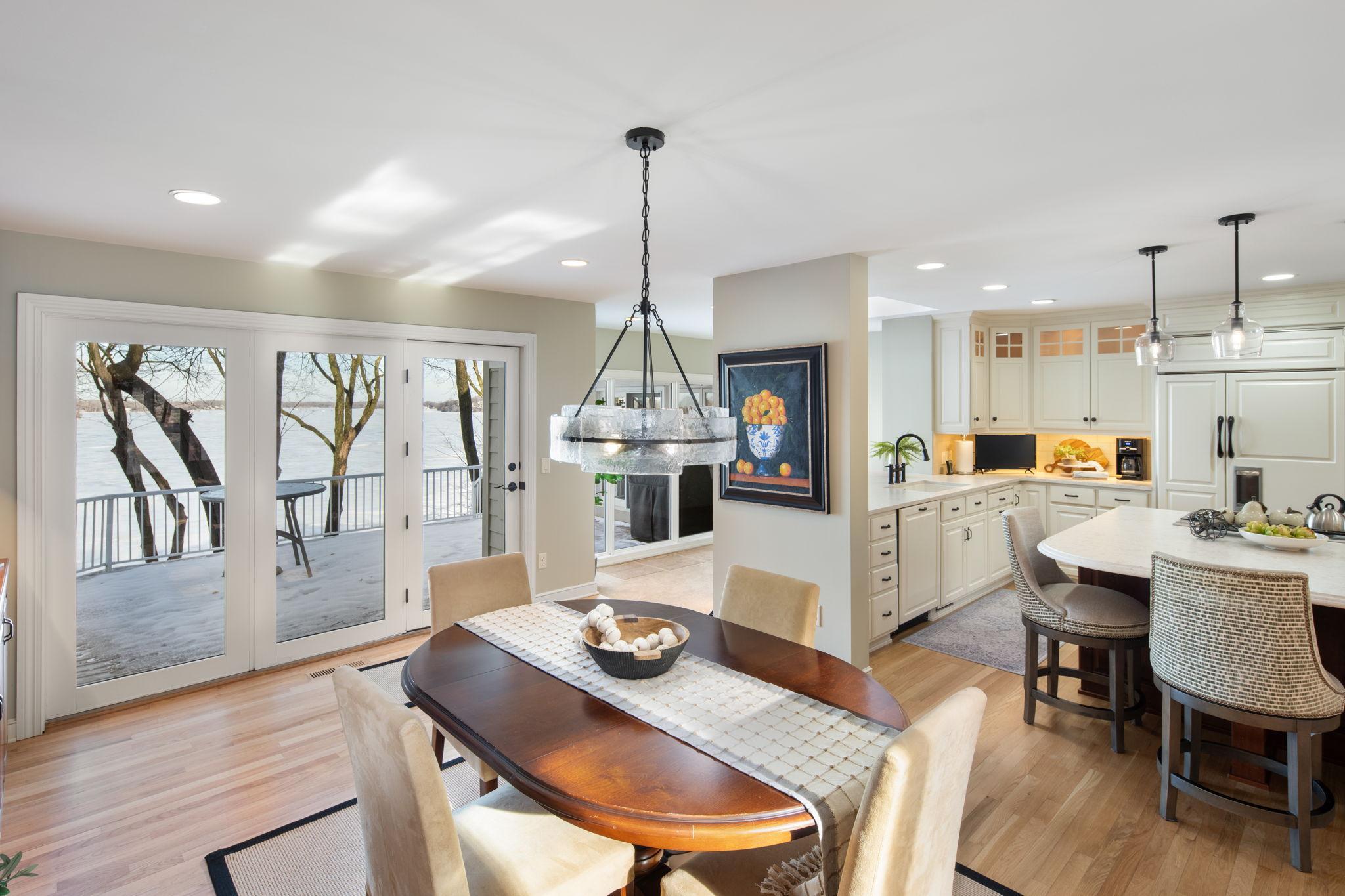 6306 Maple Ridge