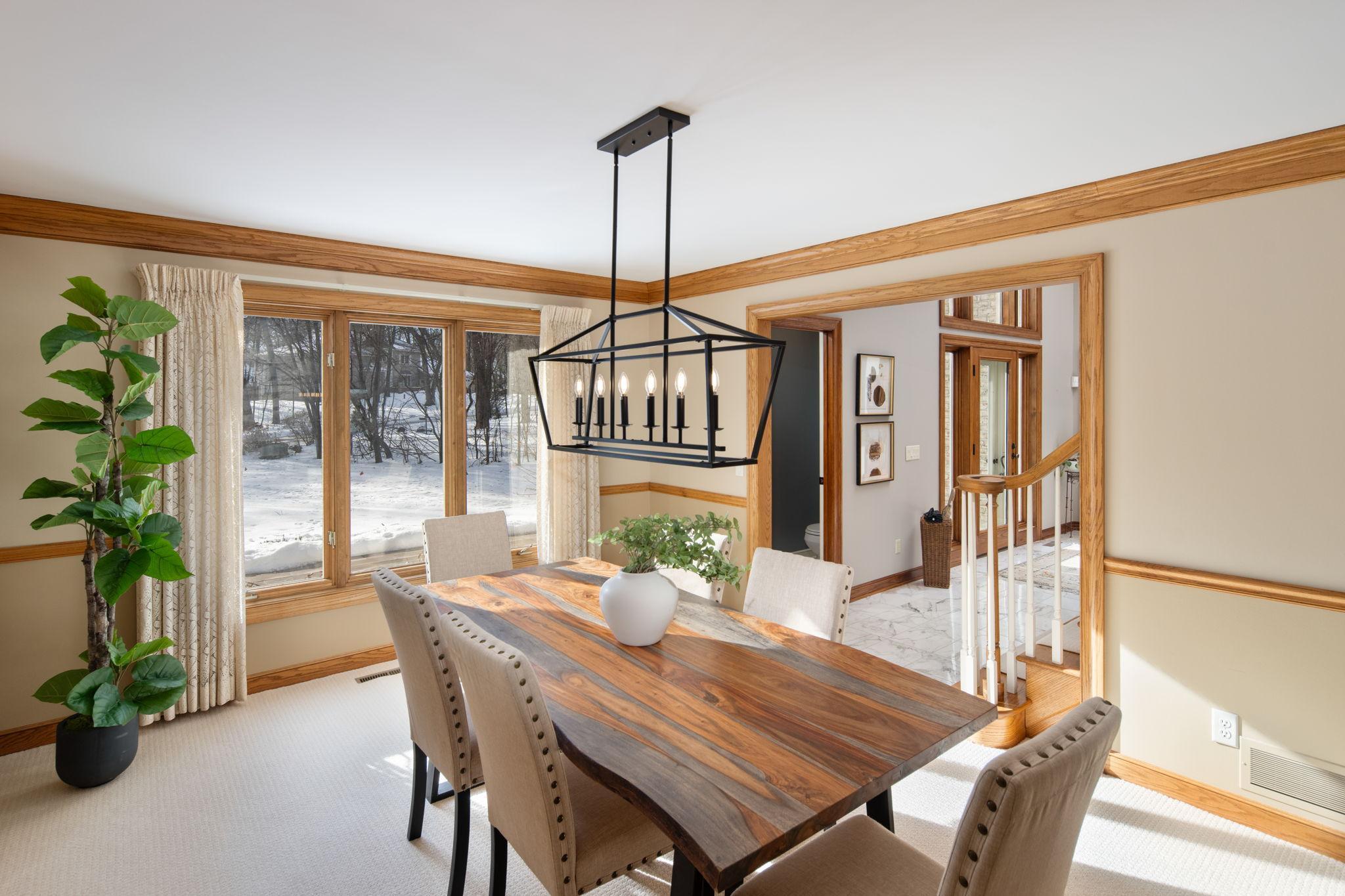 6306 Maple Ridge