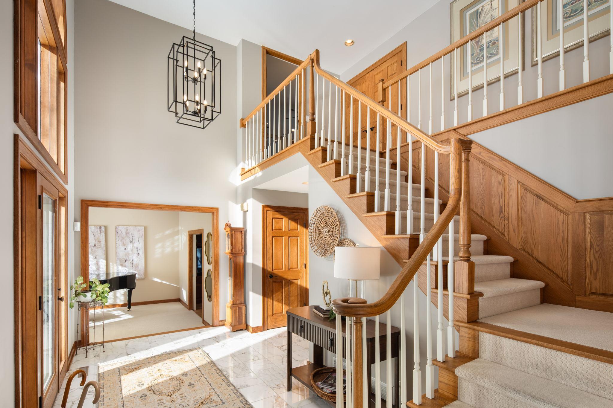 6306 Maple Ridge