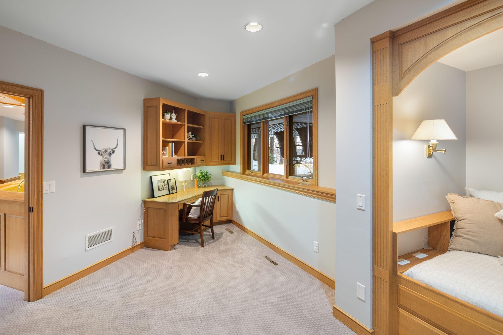 6306 Maple Ridge