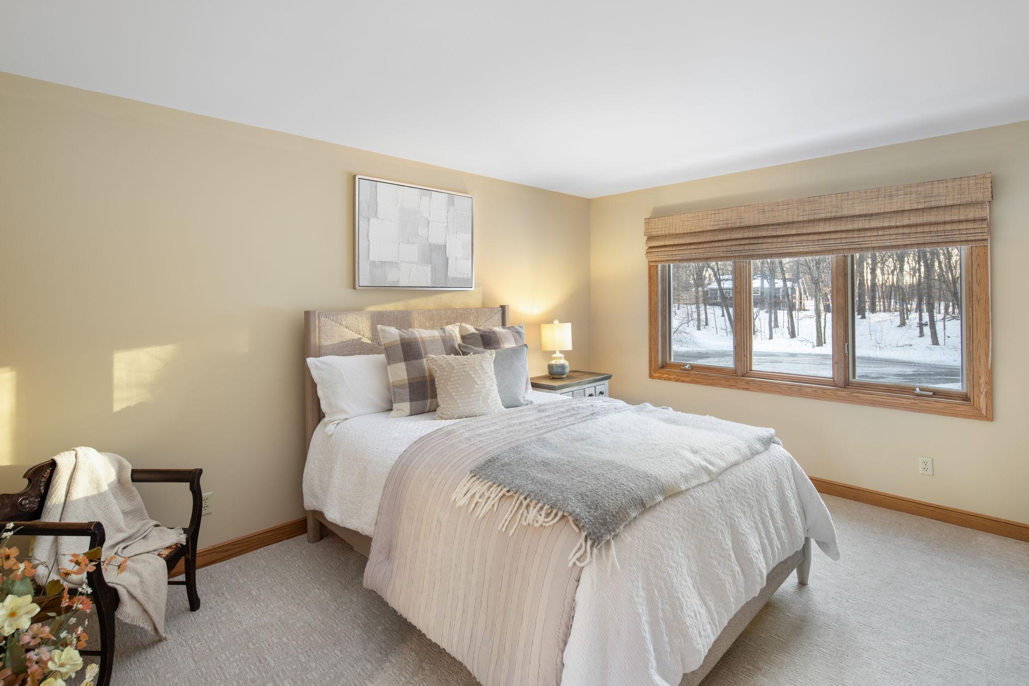 6306 Maple Ridge
