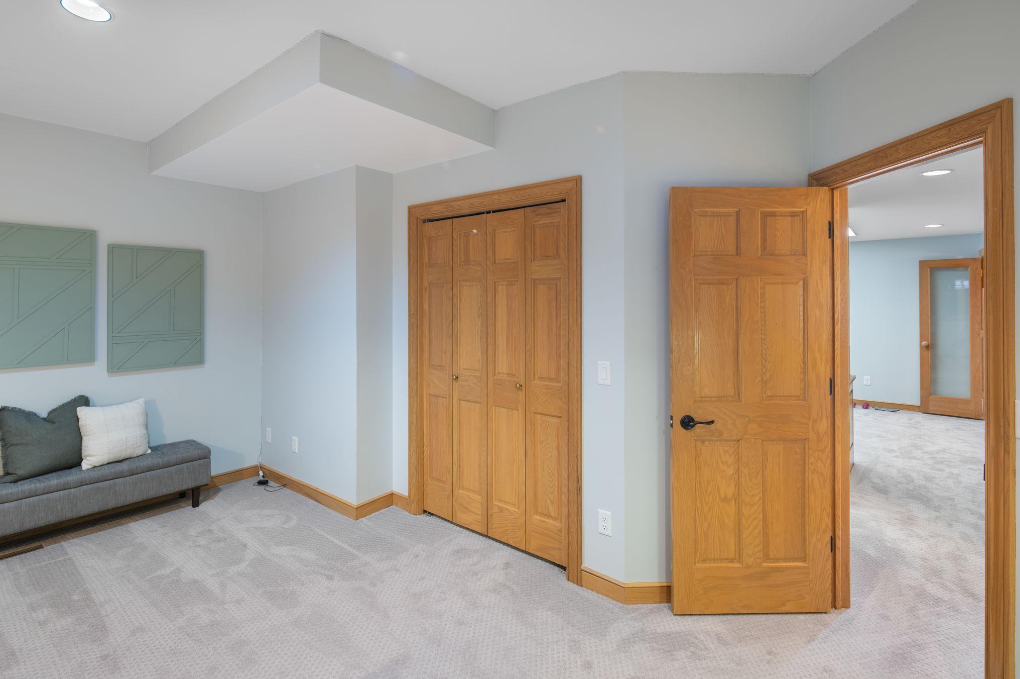 6306 Maple Ridge