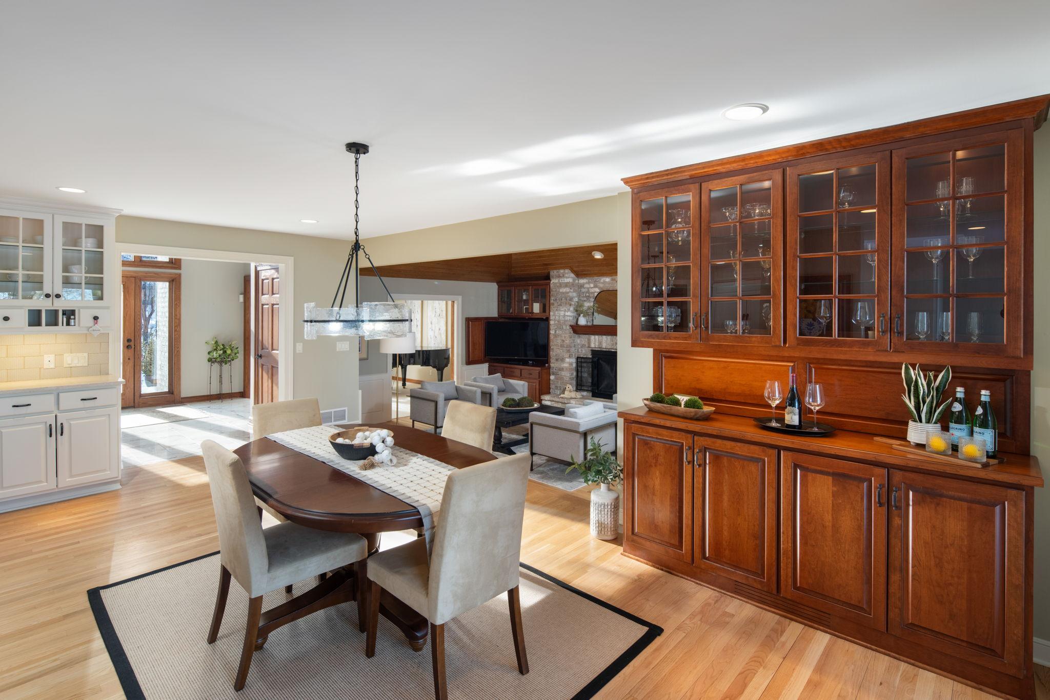 6306 Maple Ridge