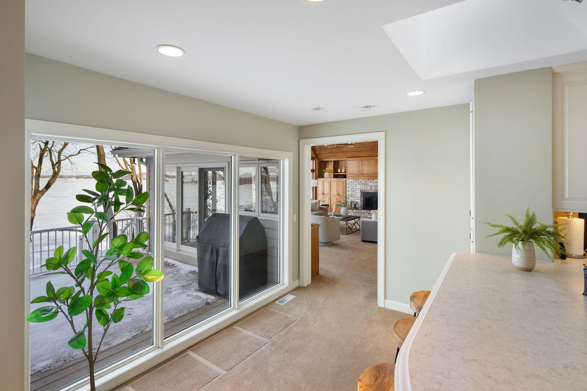 6306 Maple Ridge