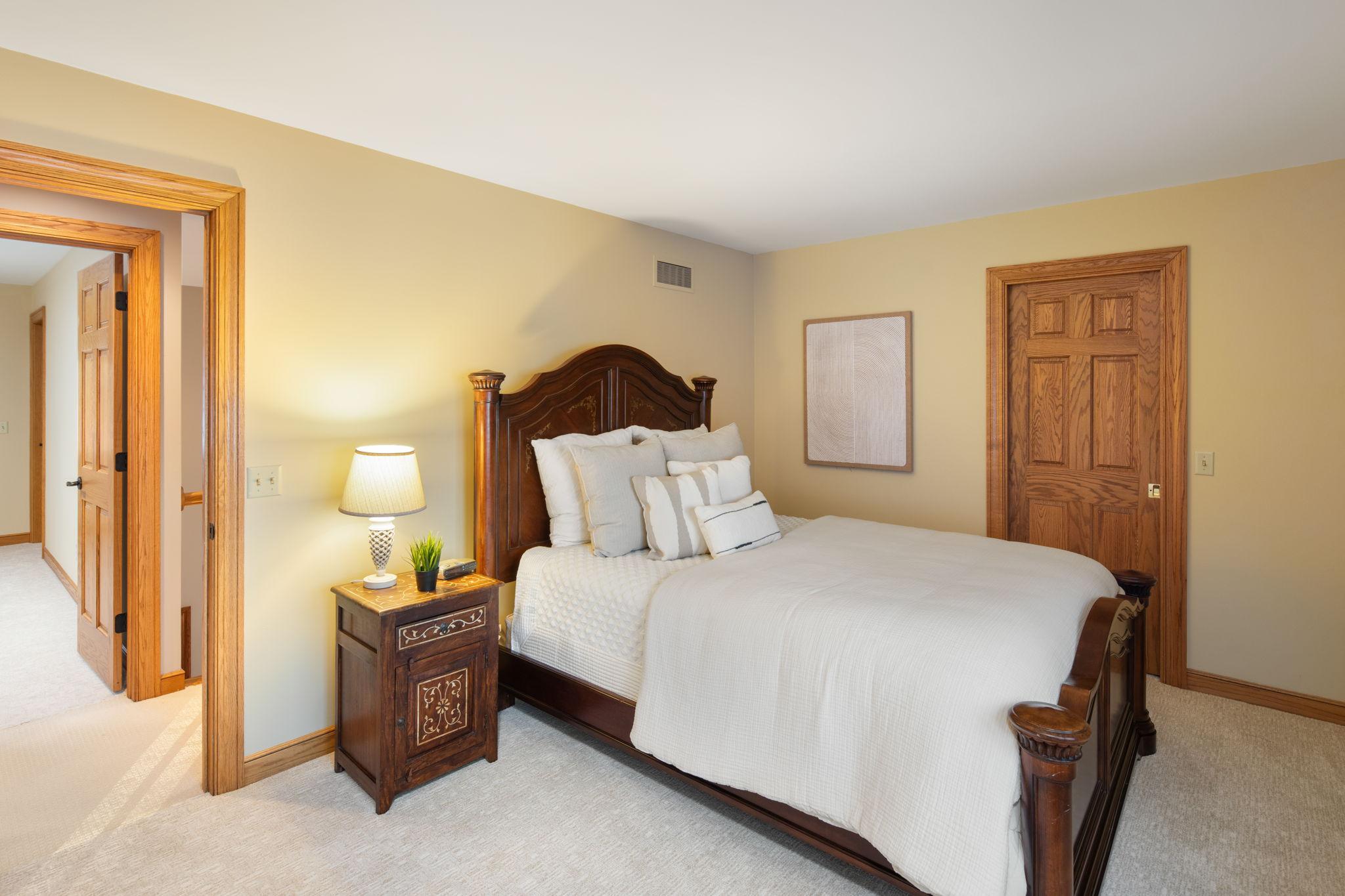 6306 Maple Ridge