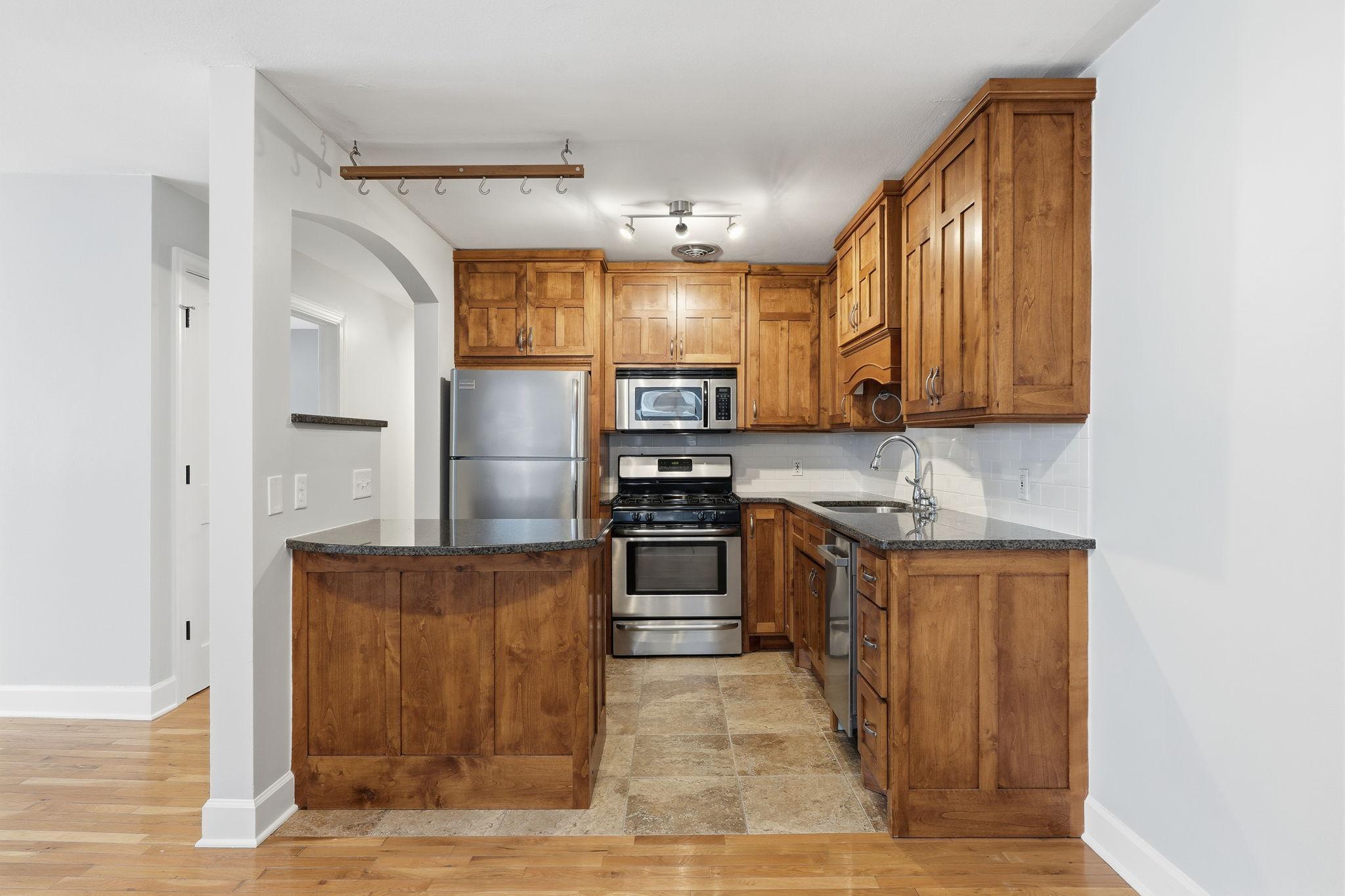2507 Bryant Avenue S Unit: 103