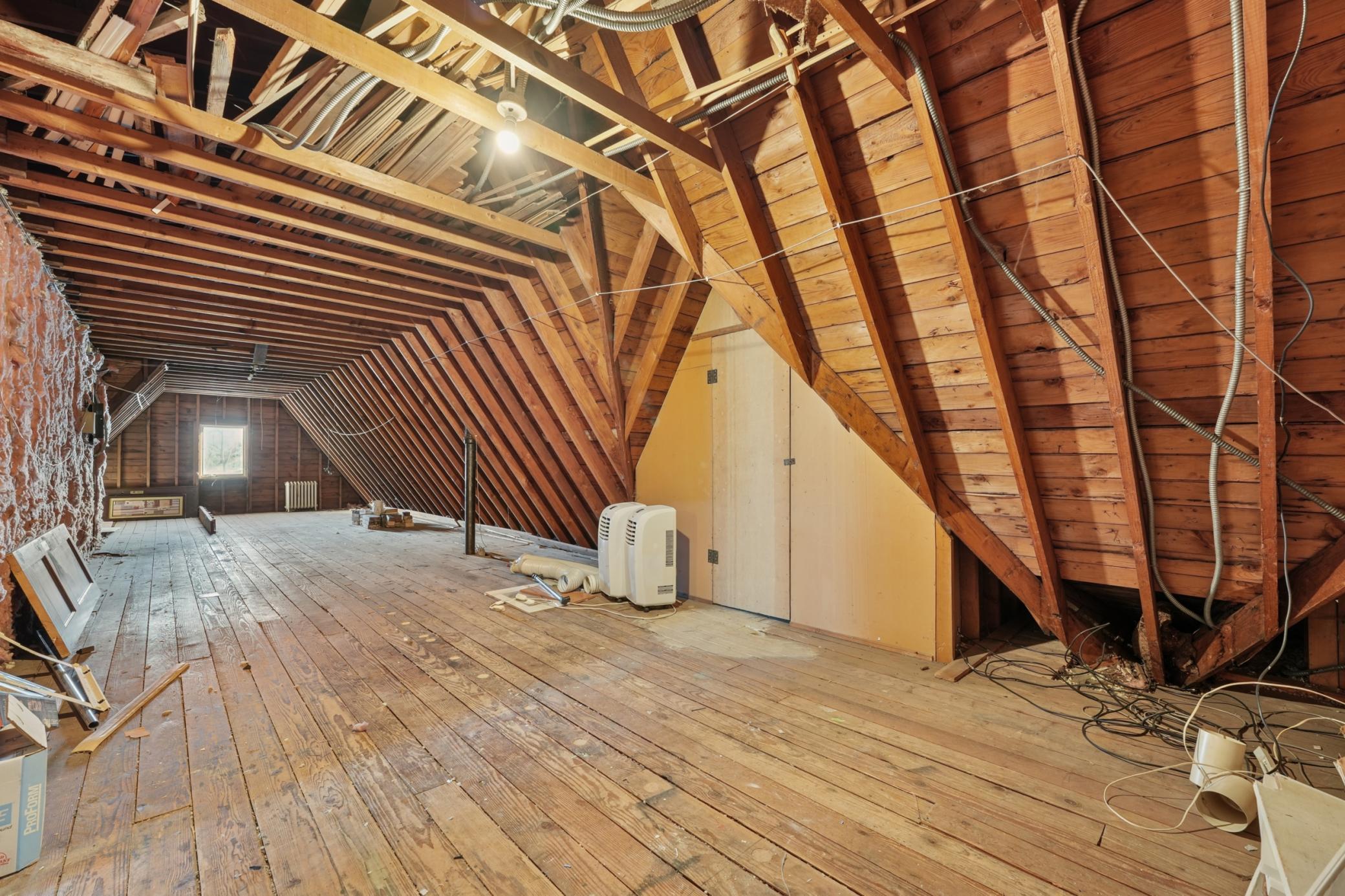 1721 Humboldt Avenue S Unit: 2 + 3