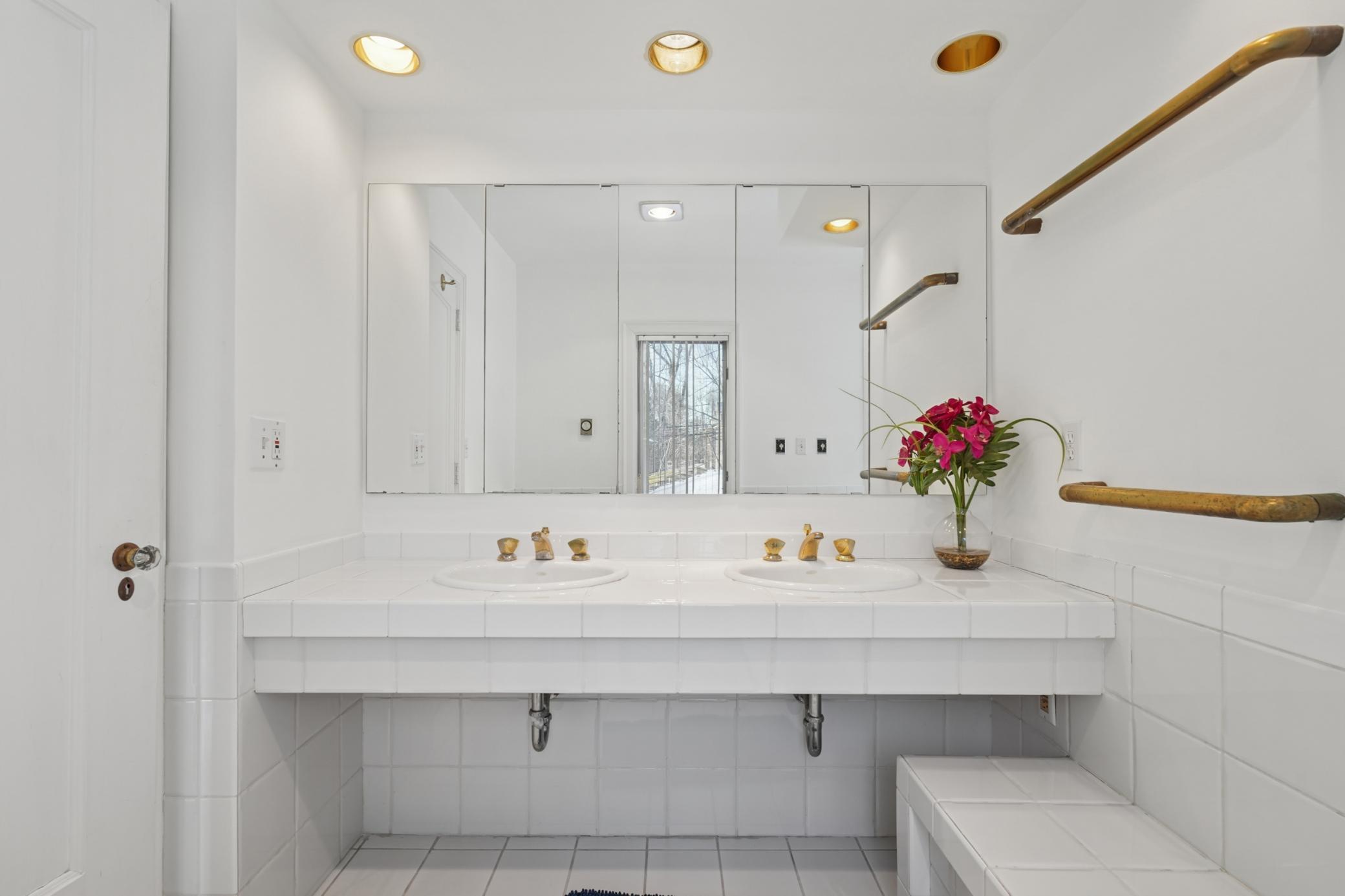 1721 Humboldt Avenue S Unit: 2 + 3