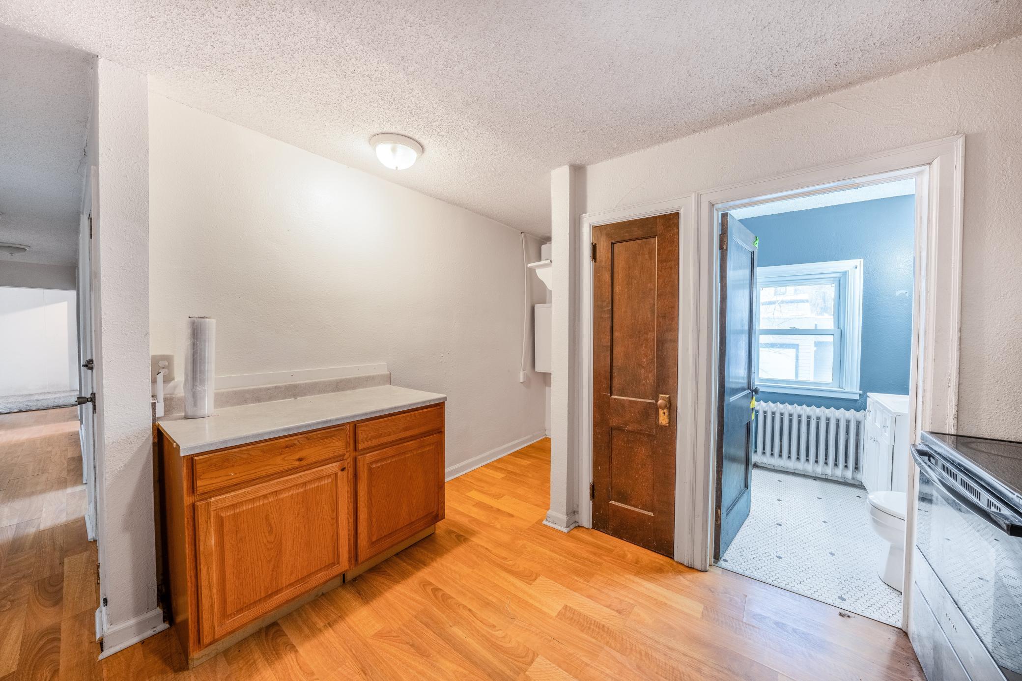 1721 Humboldt Avenue S Unit: 2 + 3