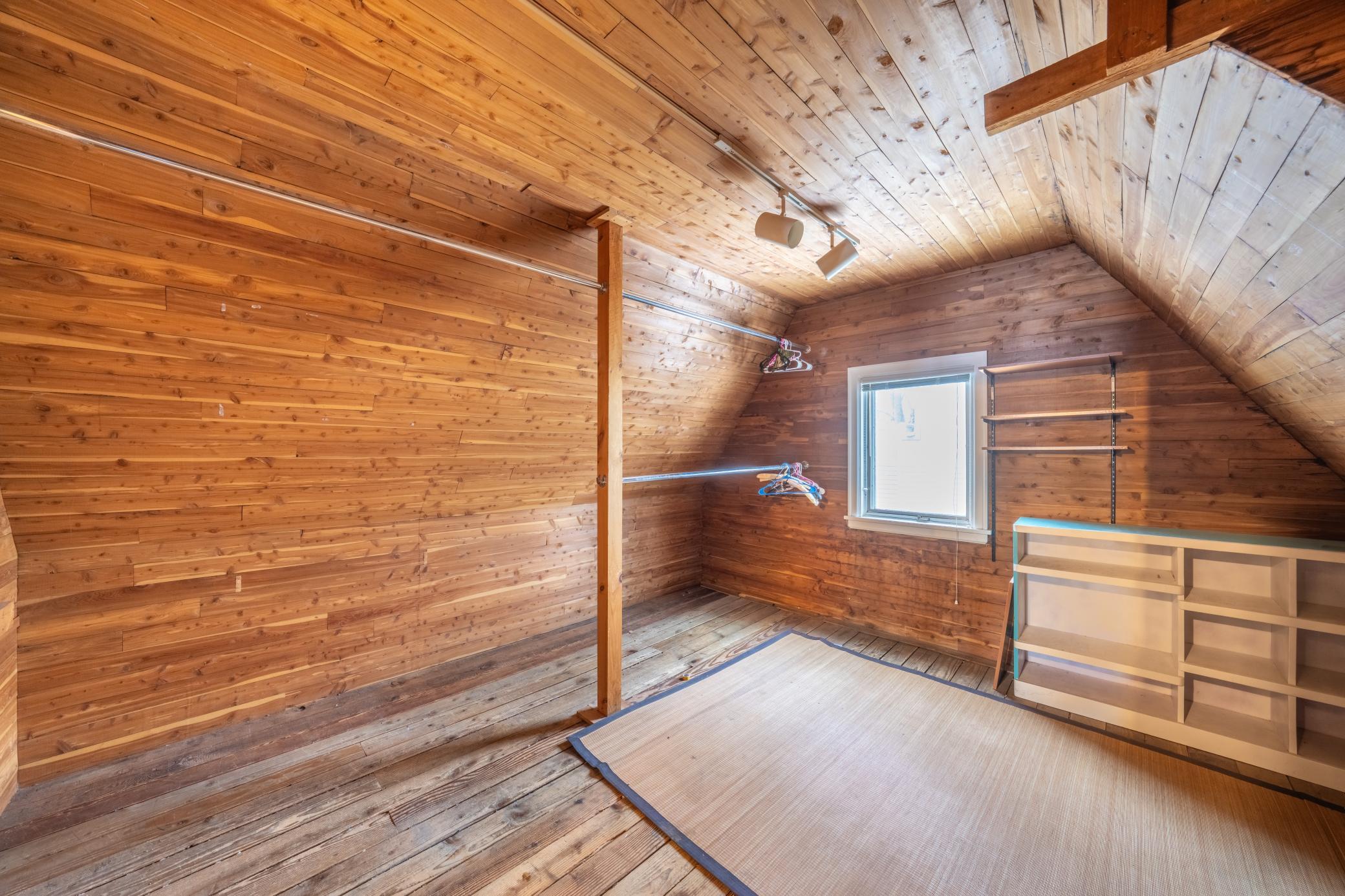 1721 Humboldt Avenue S Unit: 2 + 3