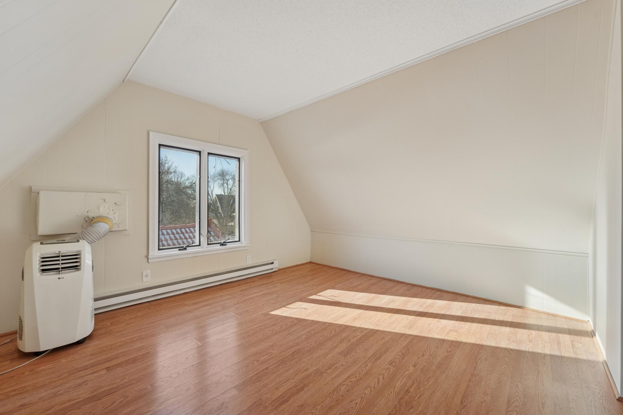 1721 Humboldt Avenue S Unit: 2 + 3