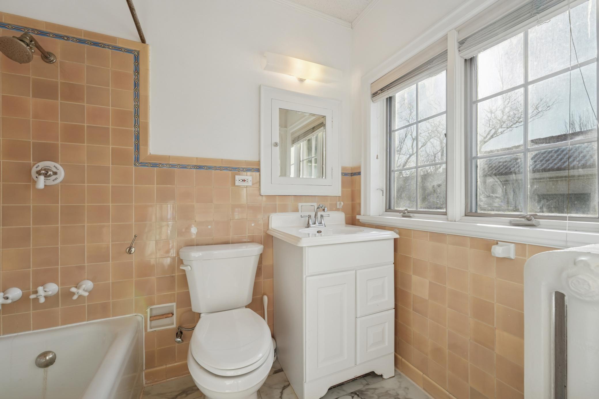 1721 Humboldt Avenue S Unit: 2 + 3