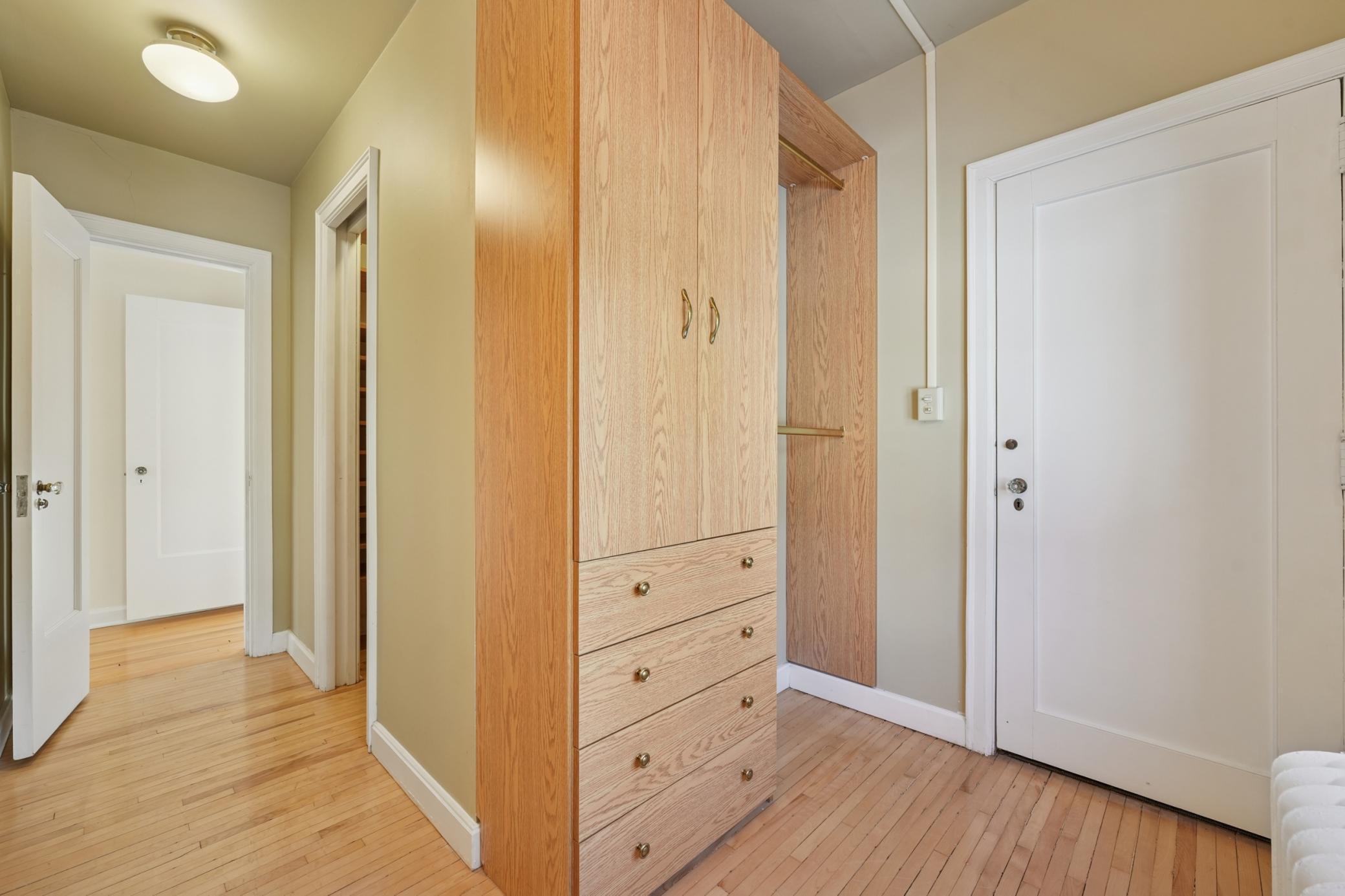 1721 Humboldt Avenue S Unit: 2 + 3