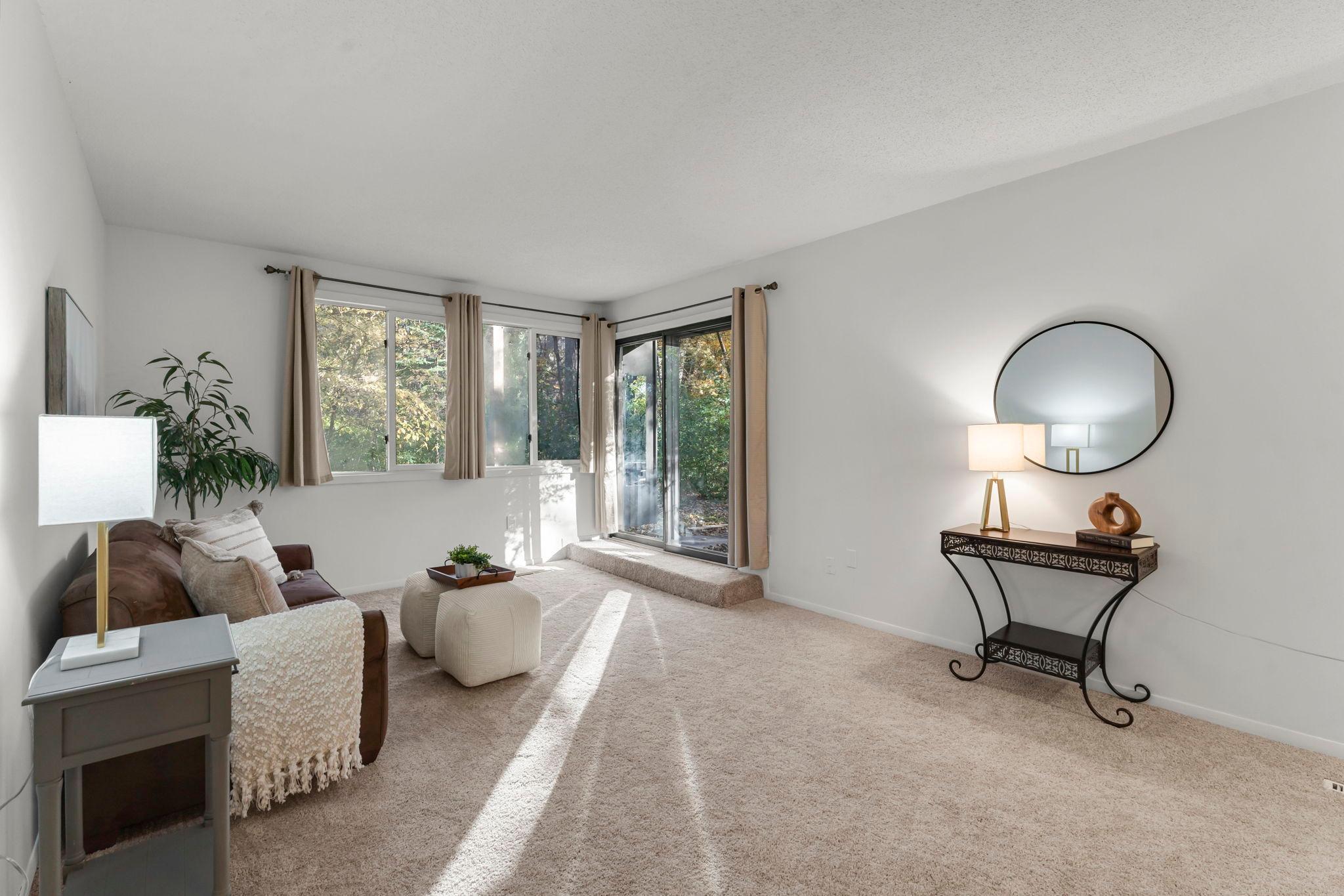 1844 Zanzibar Lane N