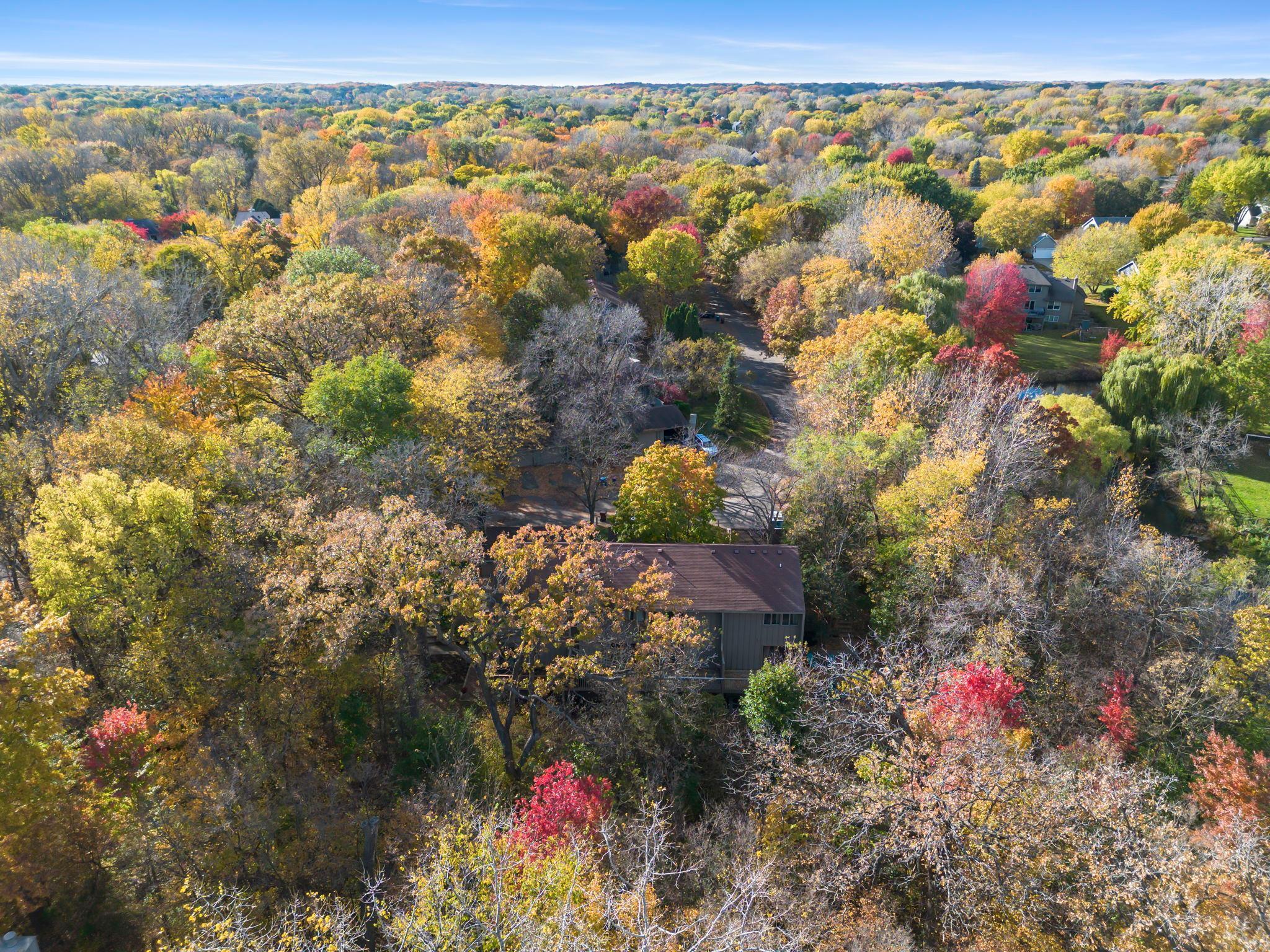 1844 Zanzibar Lane N