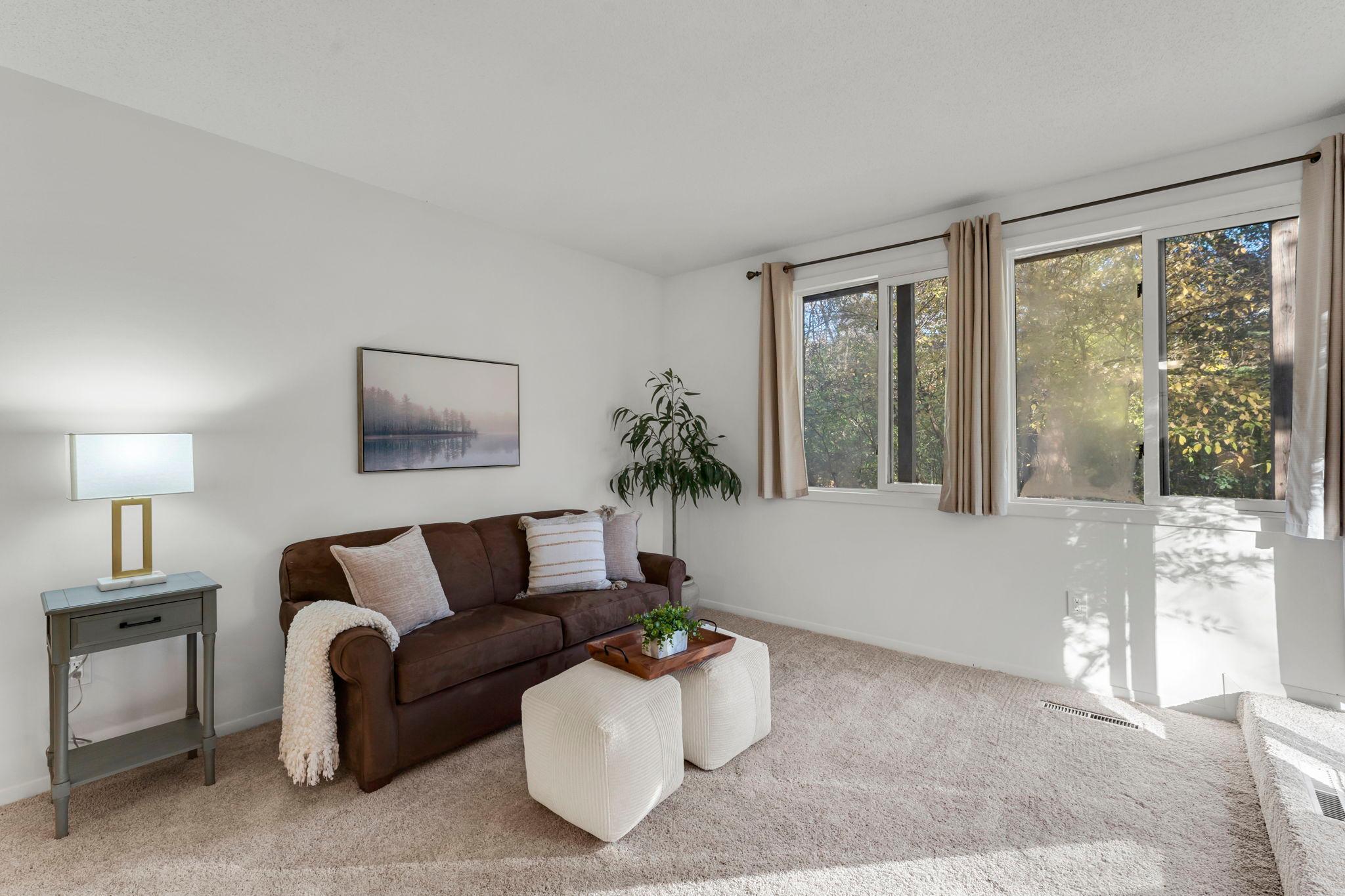 1844 Zanzibar Lane N