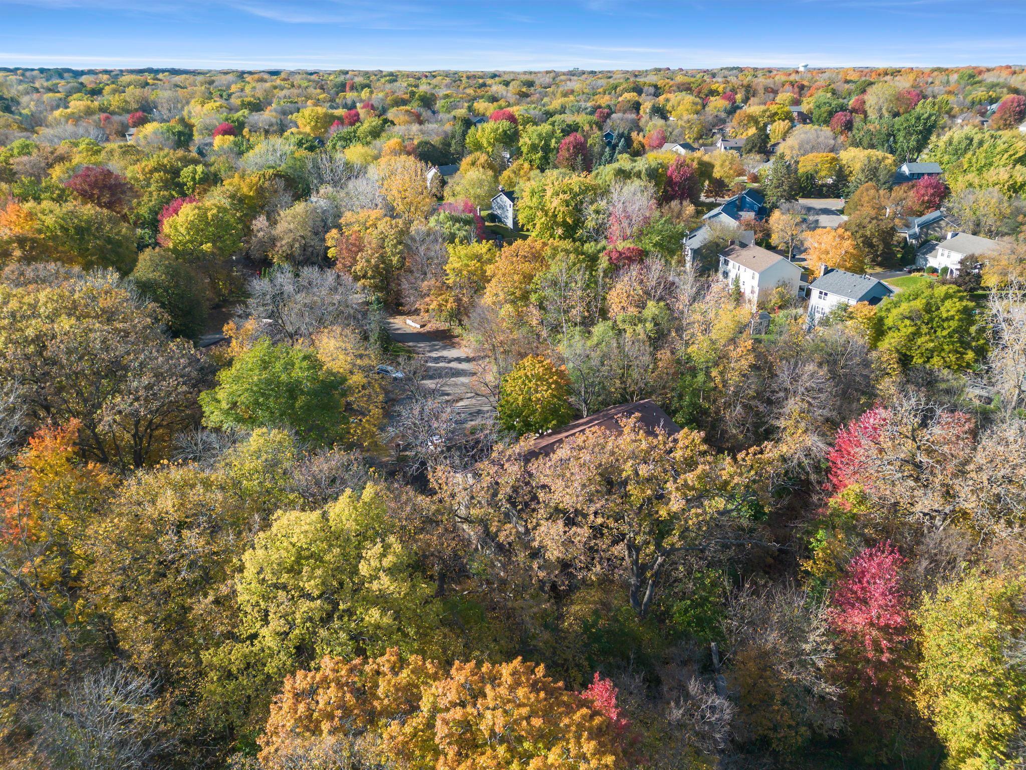 1844 Zanzibar Lane N