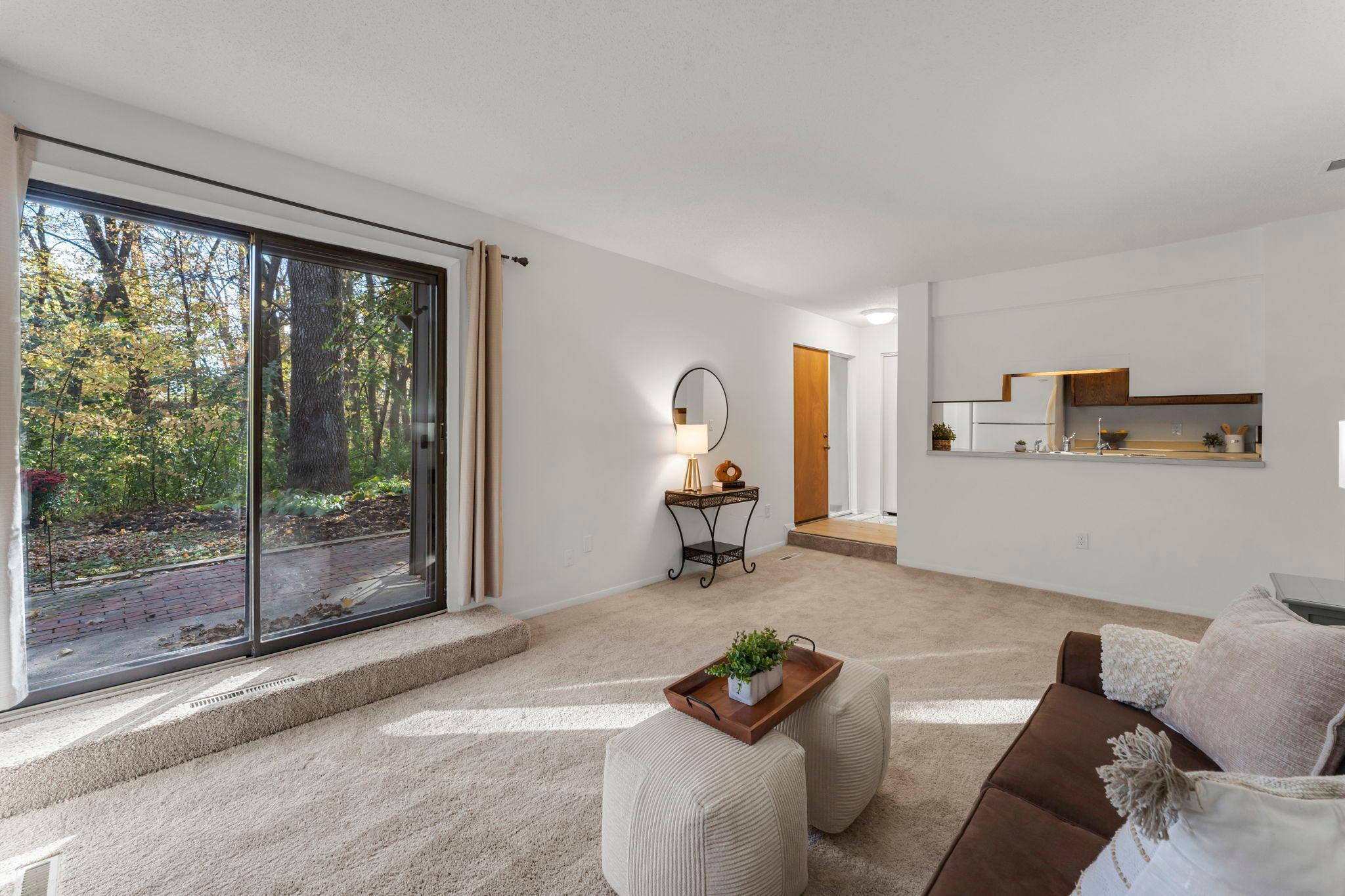 1844 Zanzibar Lane N