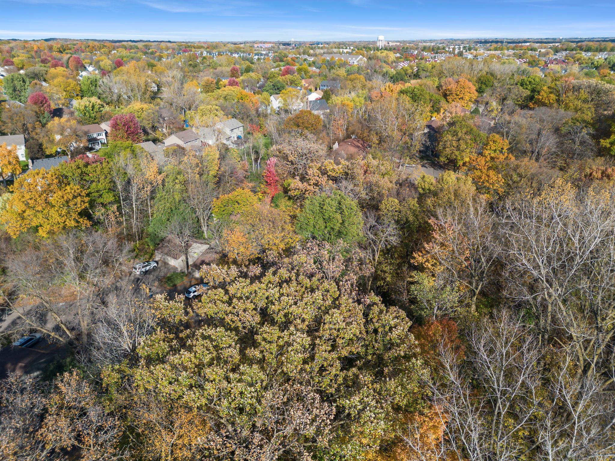 1844 Zanzibar Lane N