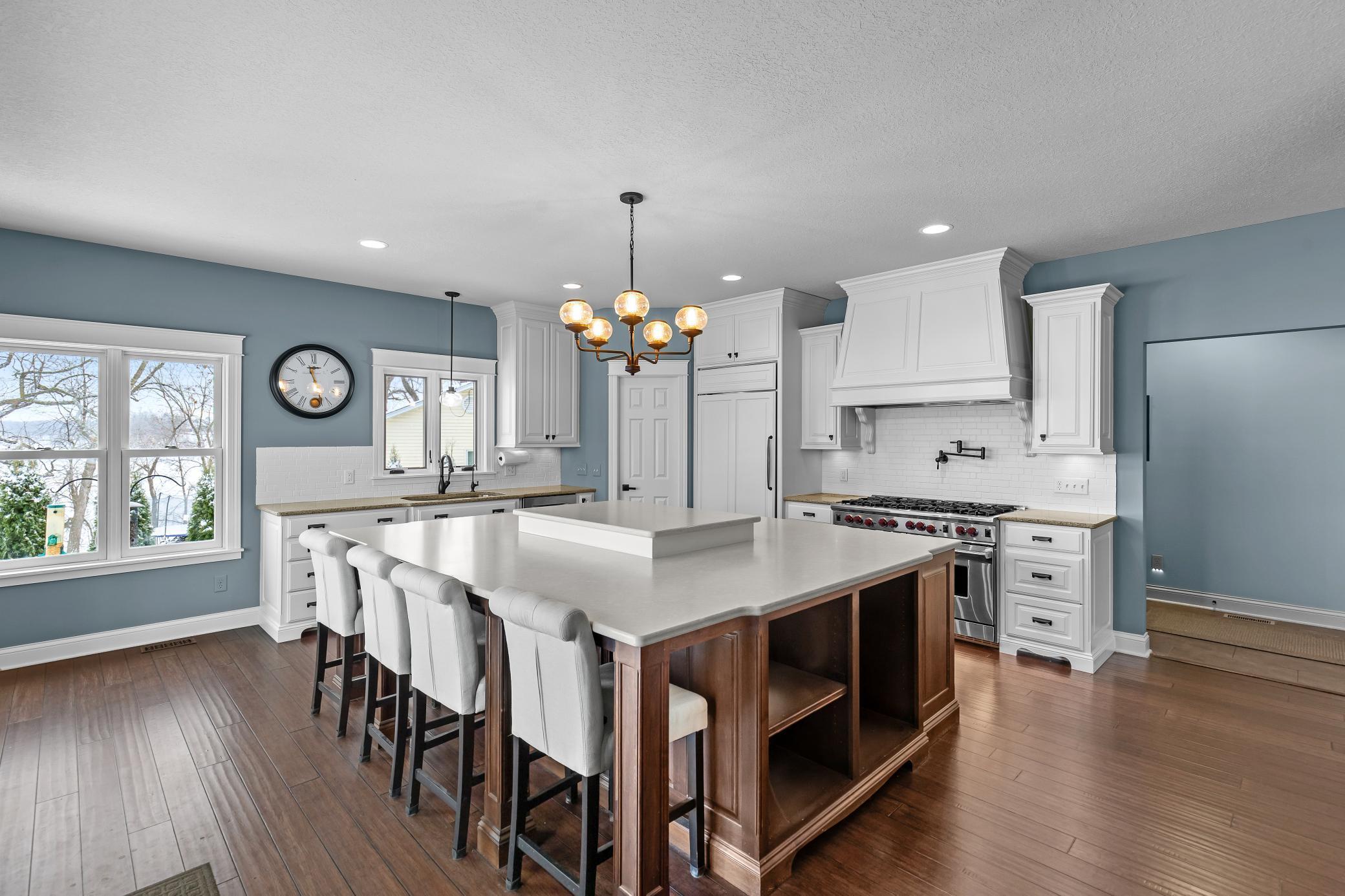 3396 Kings Point Road