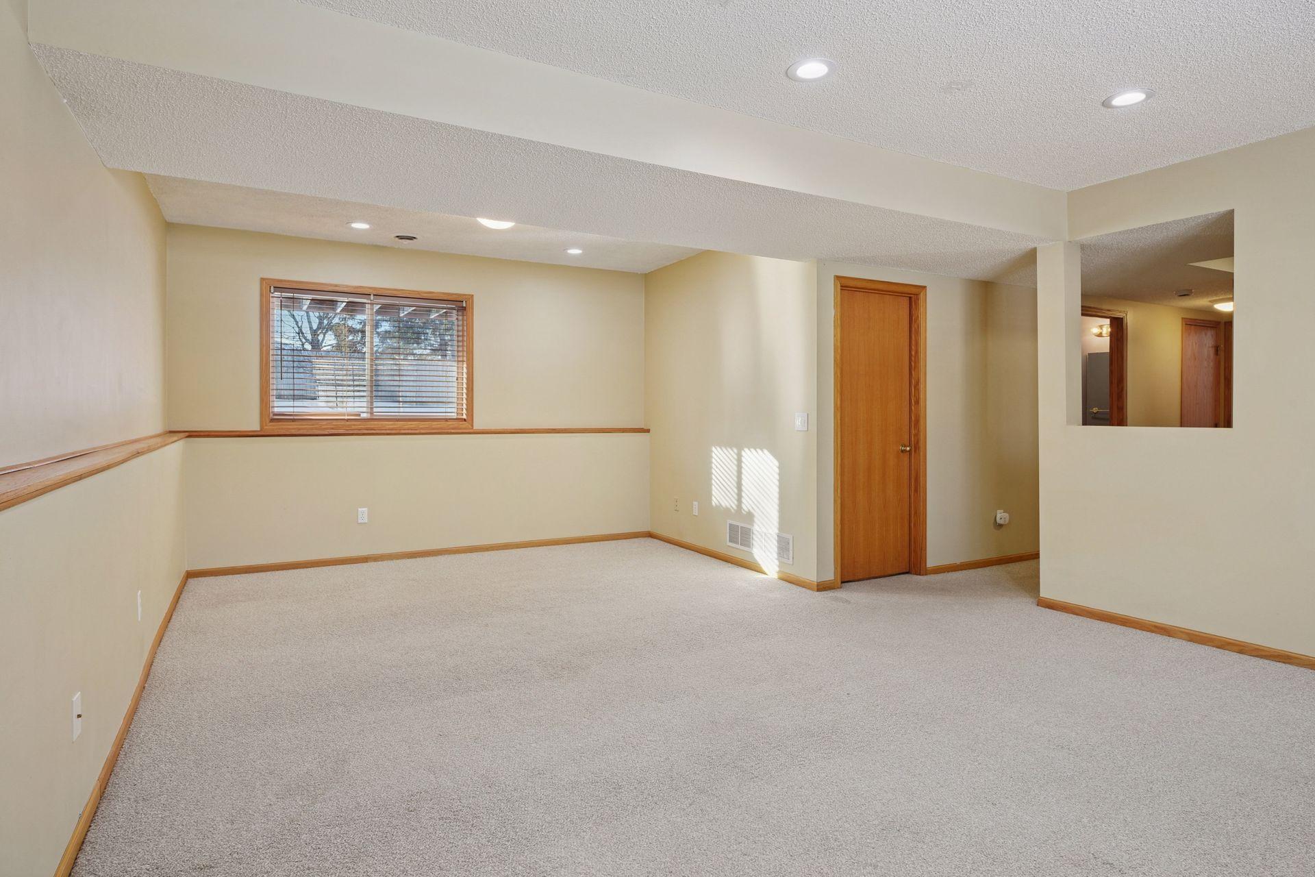 1477 Creekside Drive