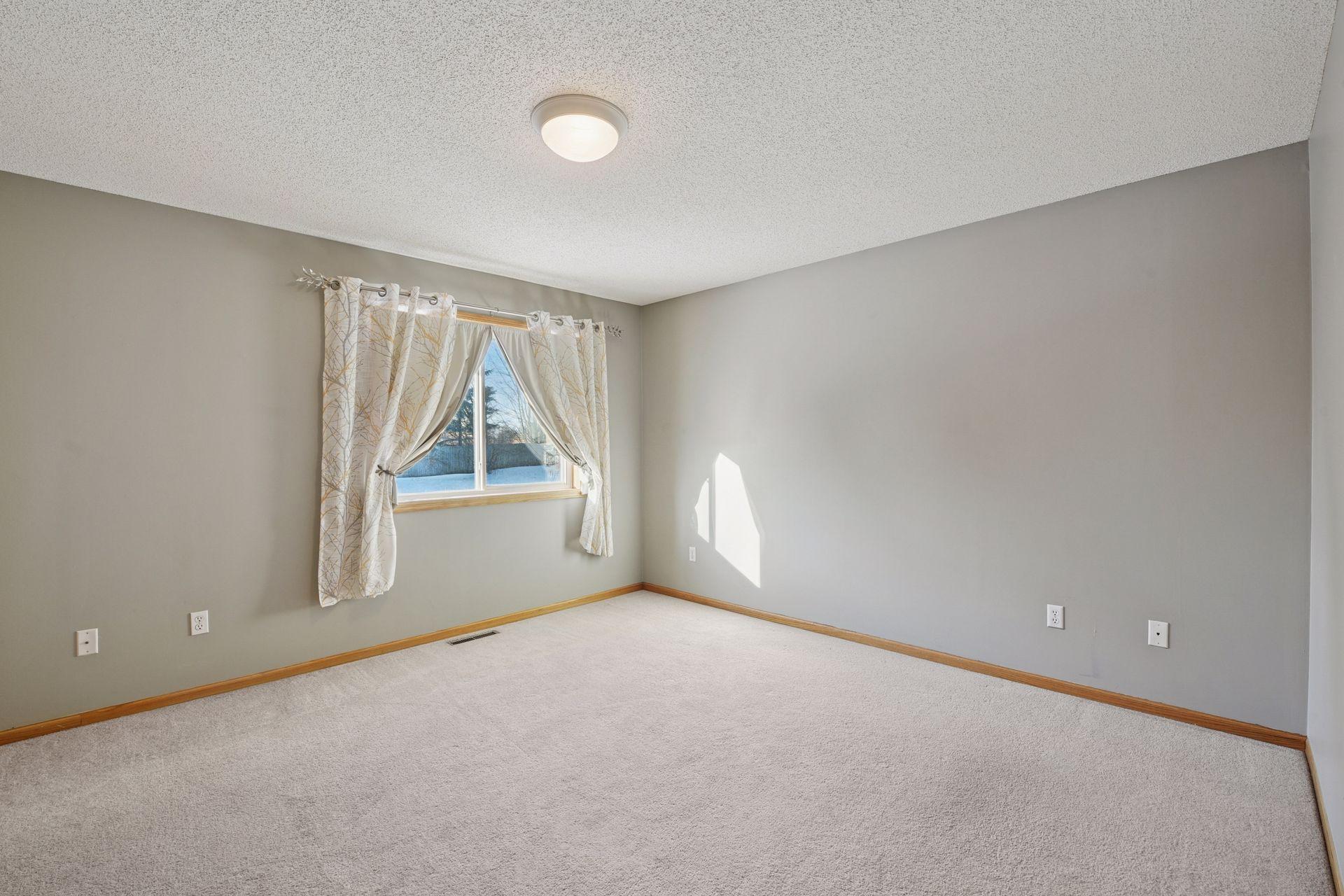 1477 Creekside Drive