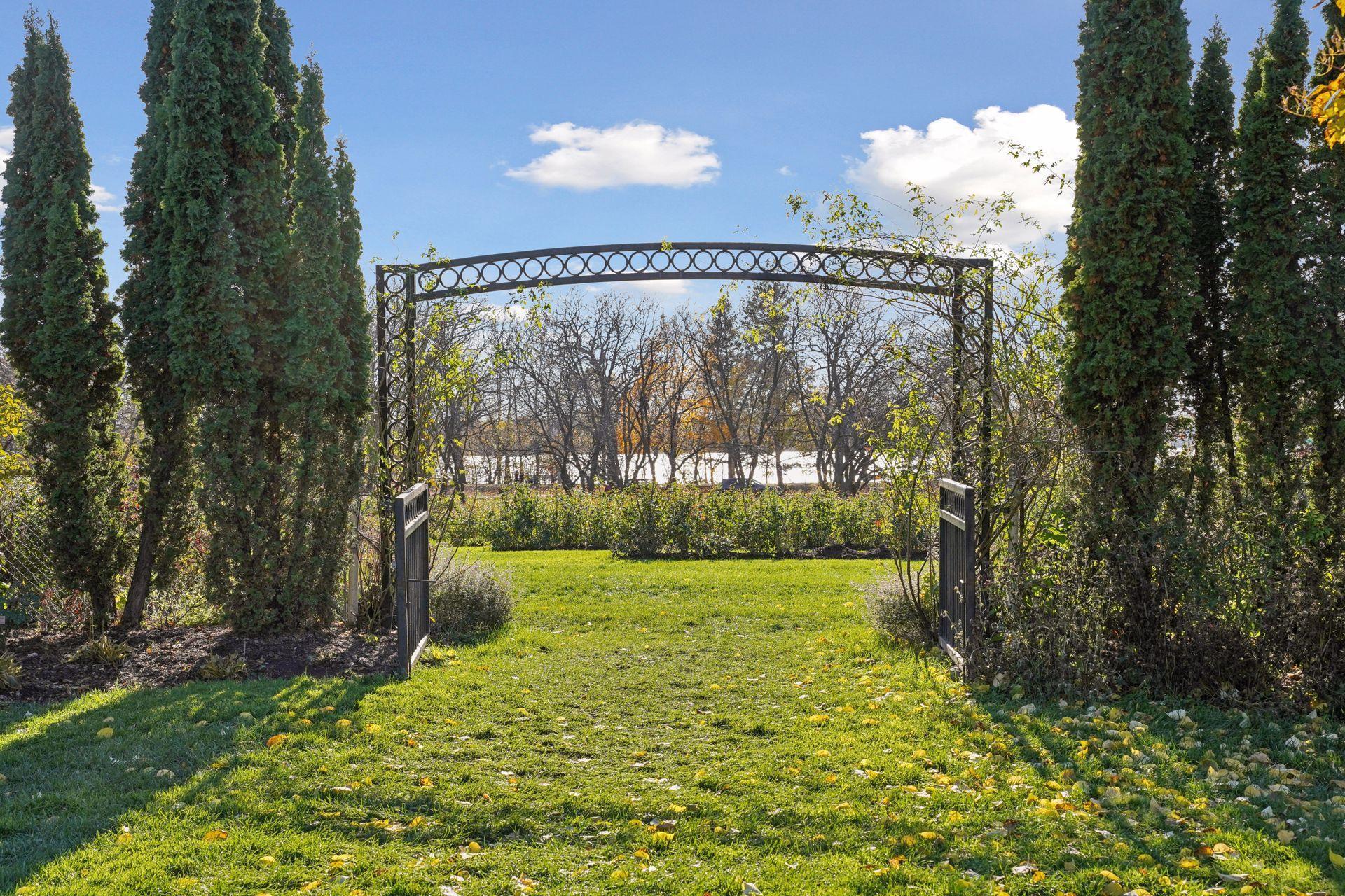 4104 Bryant Avenue S Unit: 202