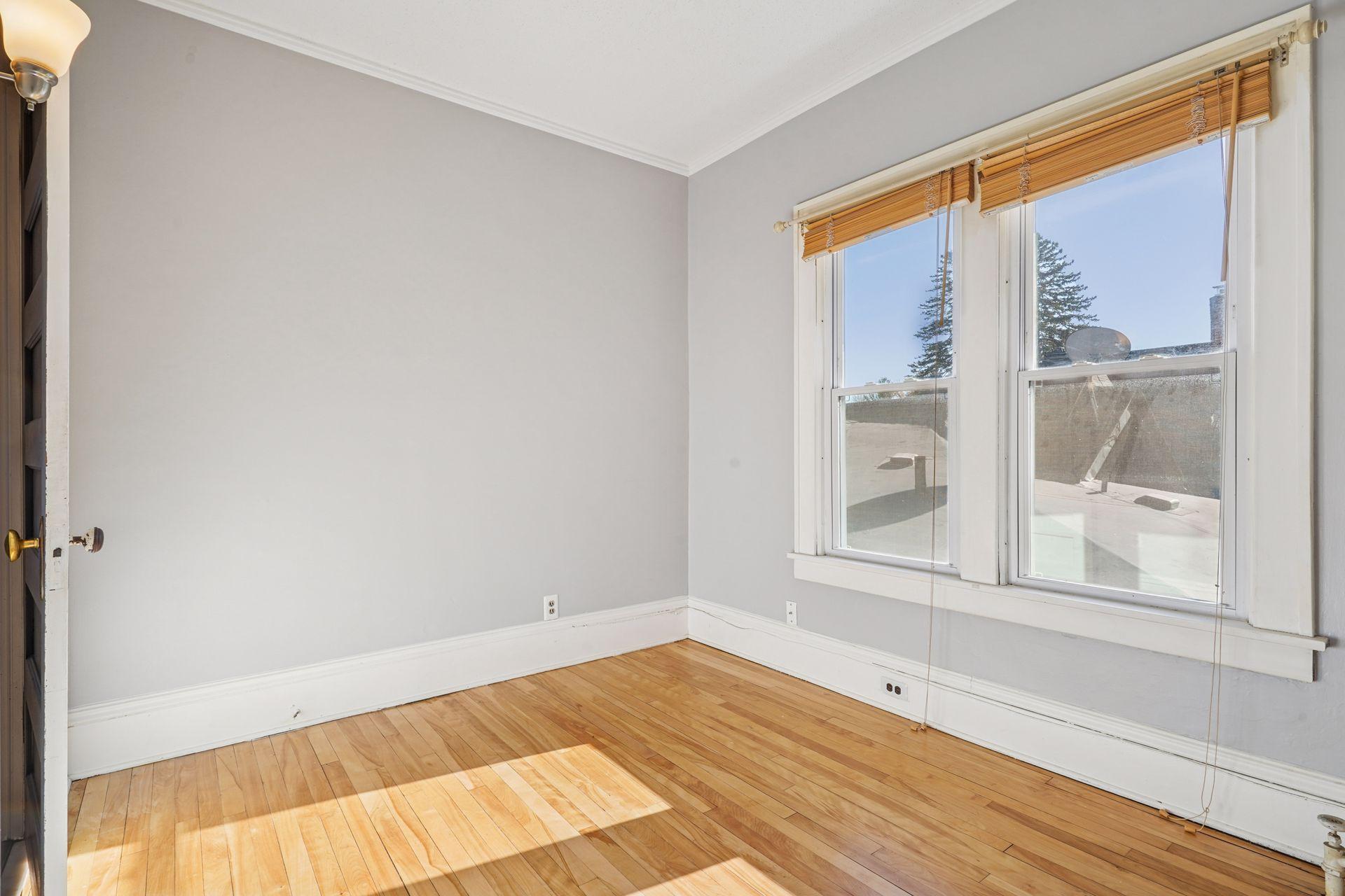 4104 Bryant Avenue S Unit: 202