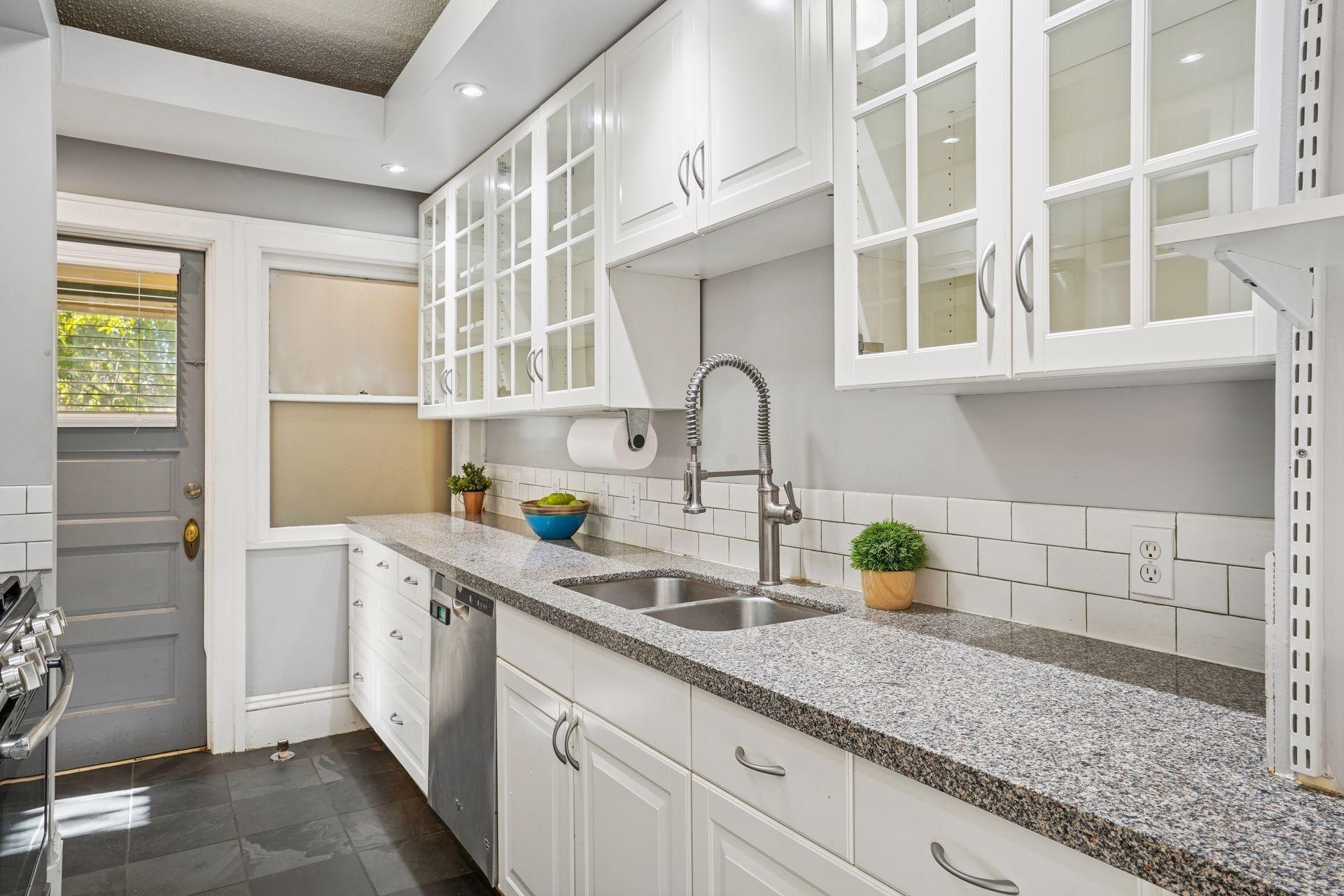 4104 Bryant Avenue S Unit: 202