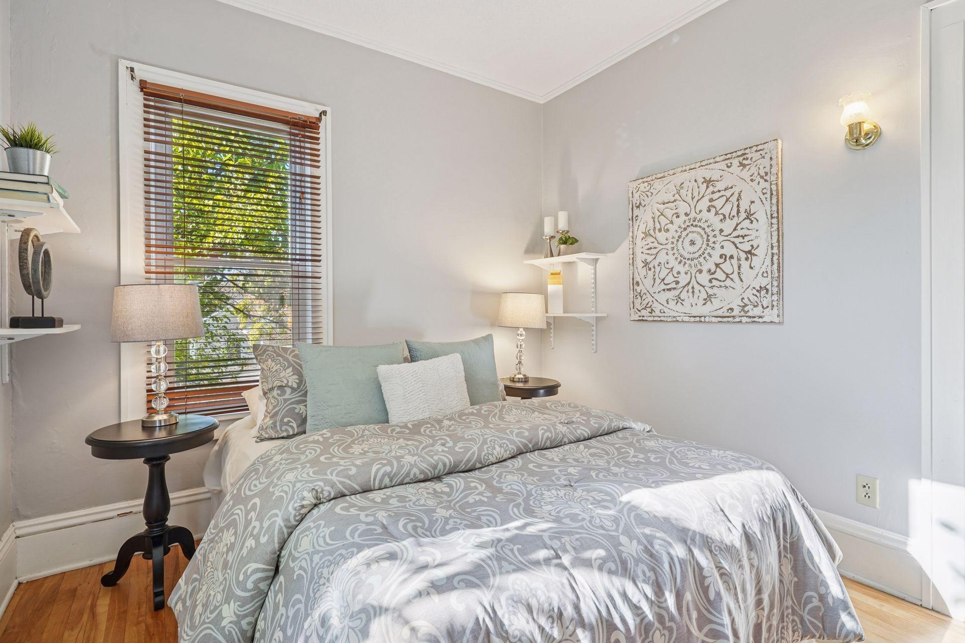 4104 Bryant Avenue S Unit: 202