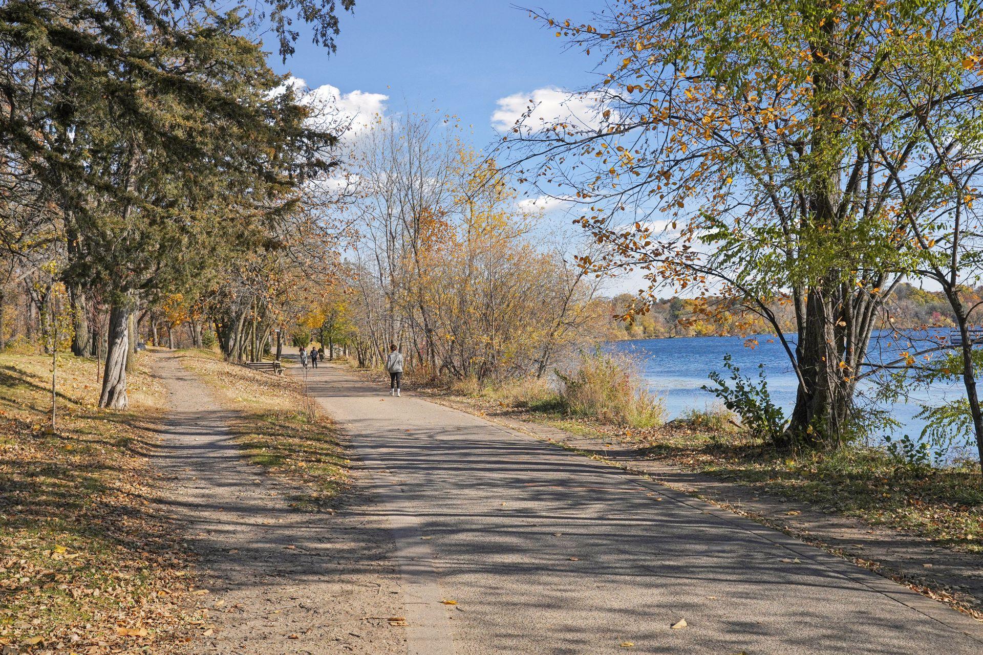 4104 Bryant Avenue S Unit: 202