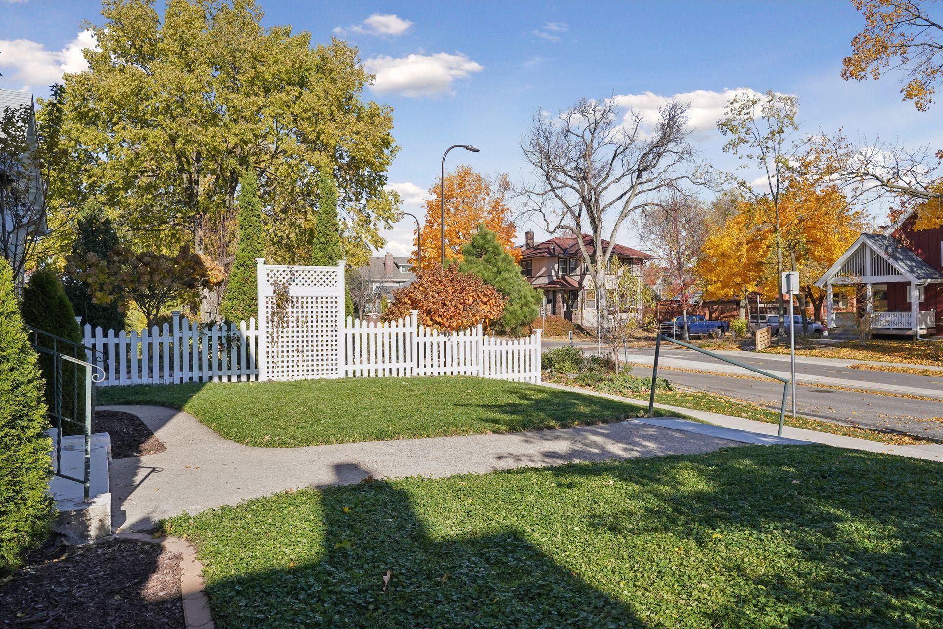 4104 Bryant Avenue S Unit: 202