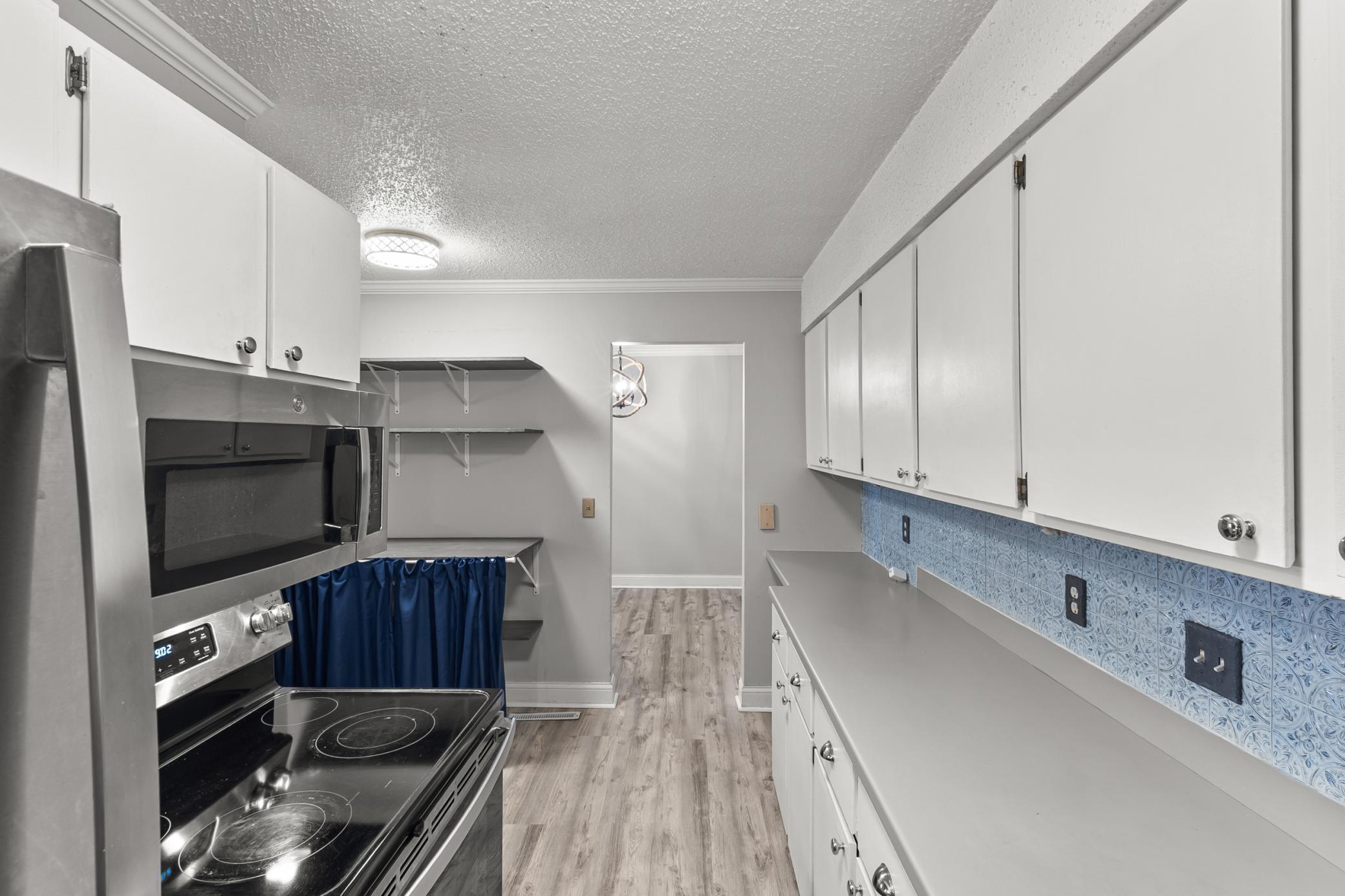 4521 Cedar Lake Road S