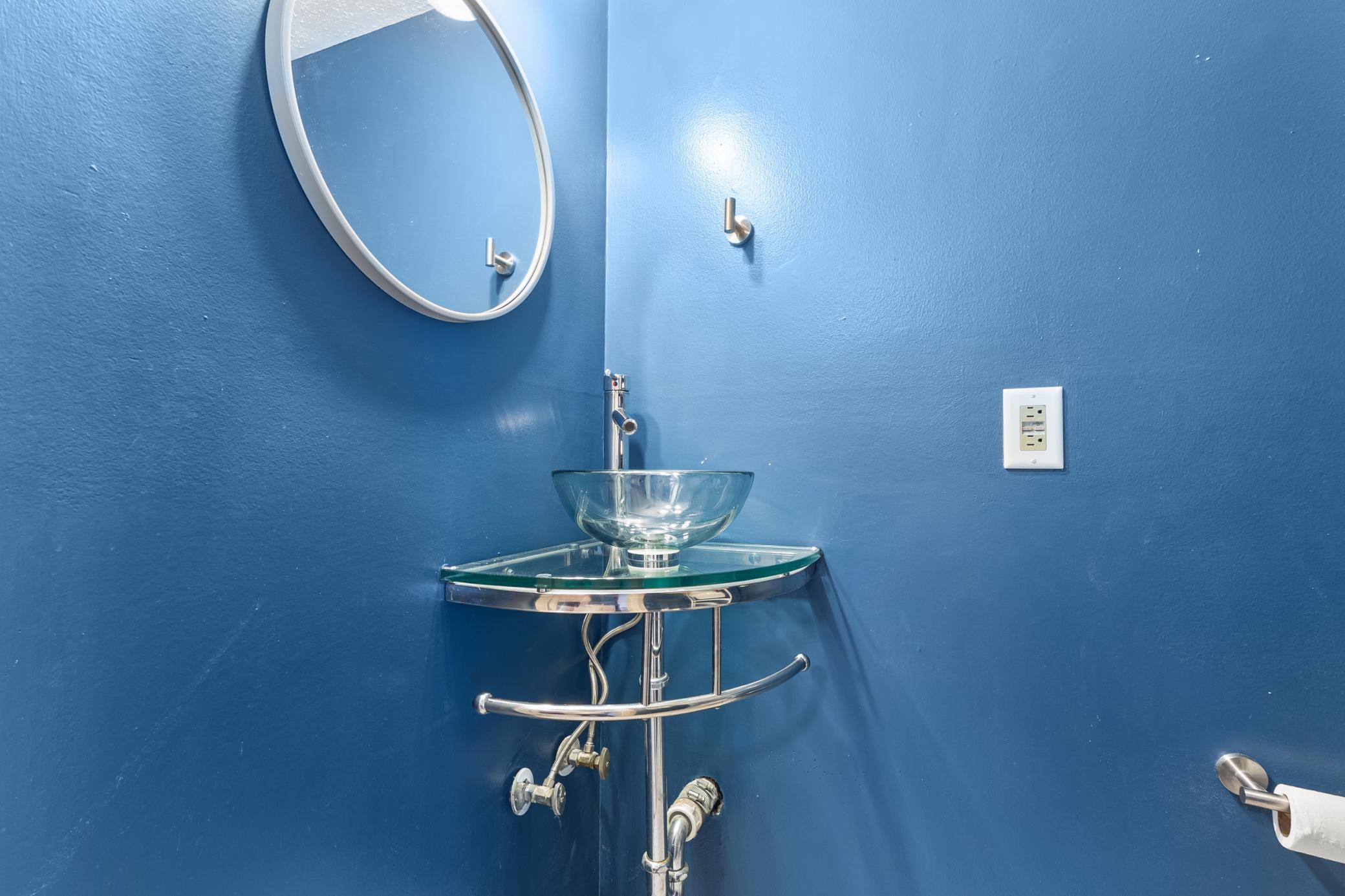 4521 Cedar Lake Road S