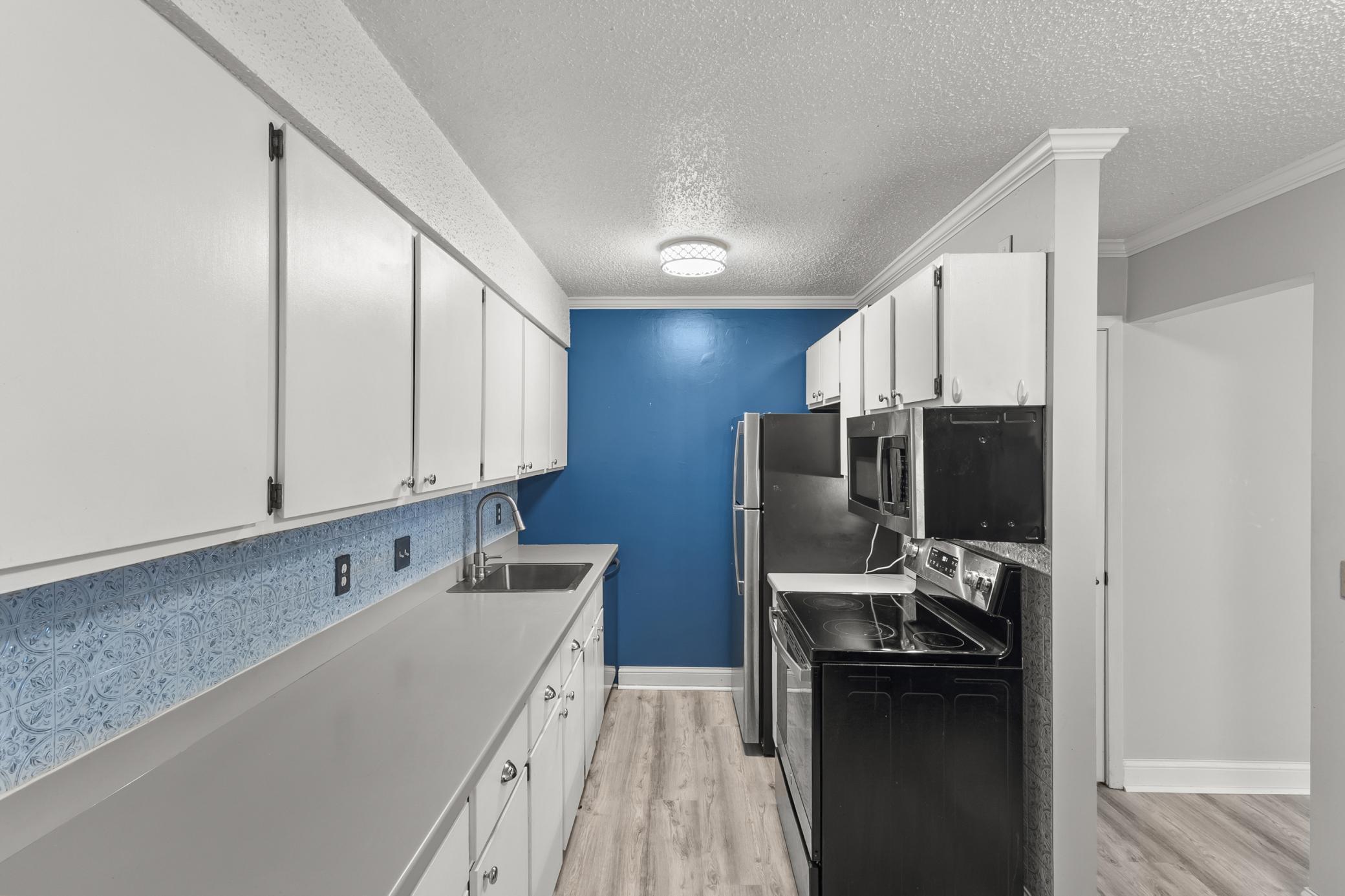 4521 Cedar Lake Road S