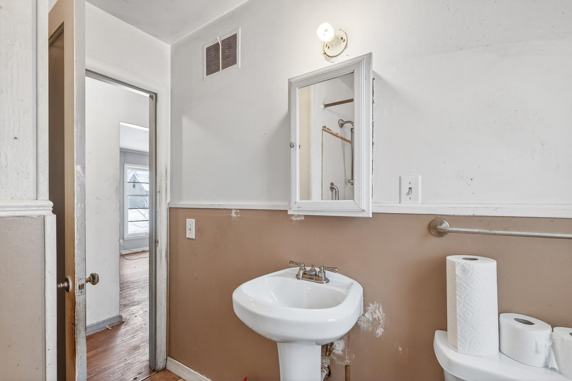 5027 Emerson Avenue N