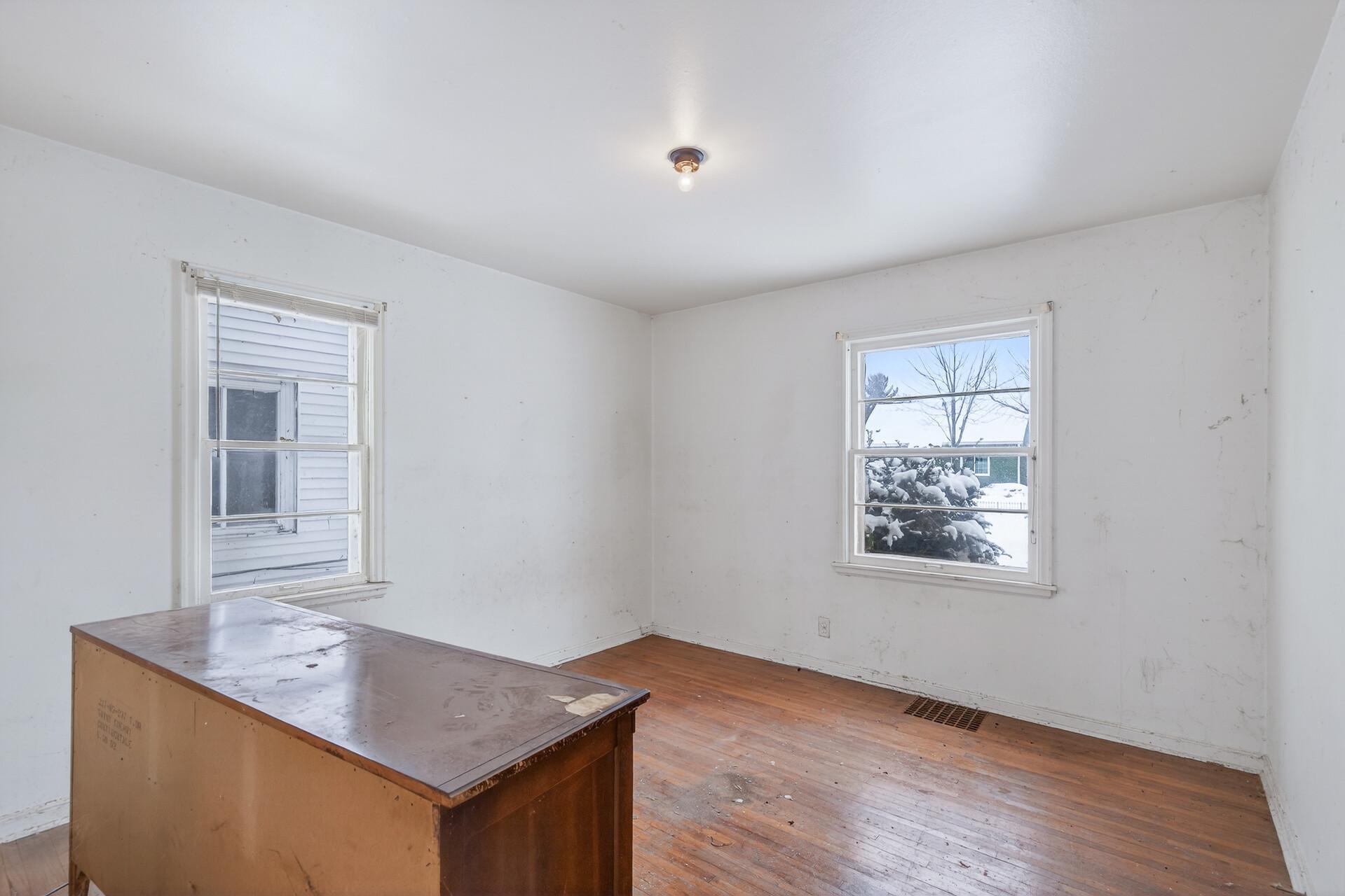 5027 Emerson Avenue N