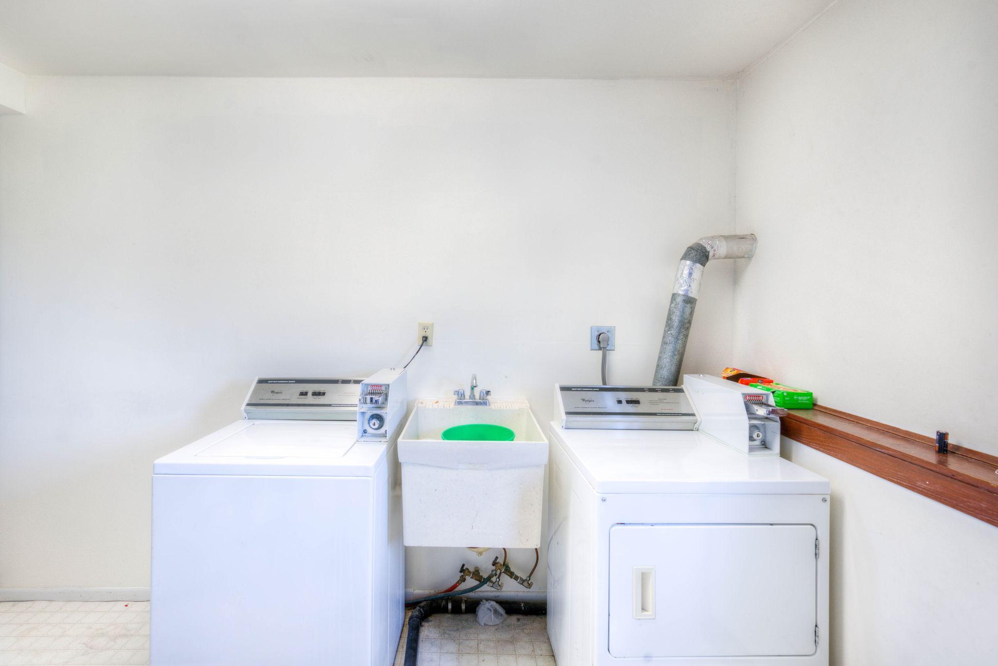 18 NE Schmitz Street