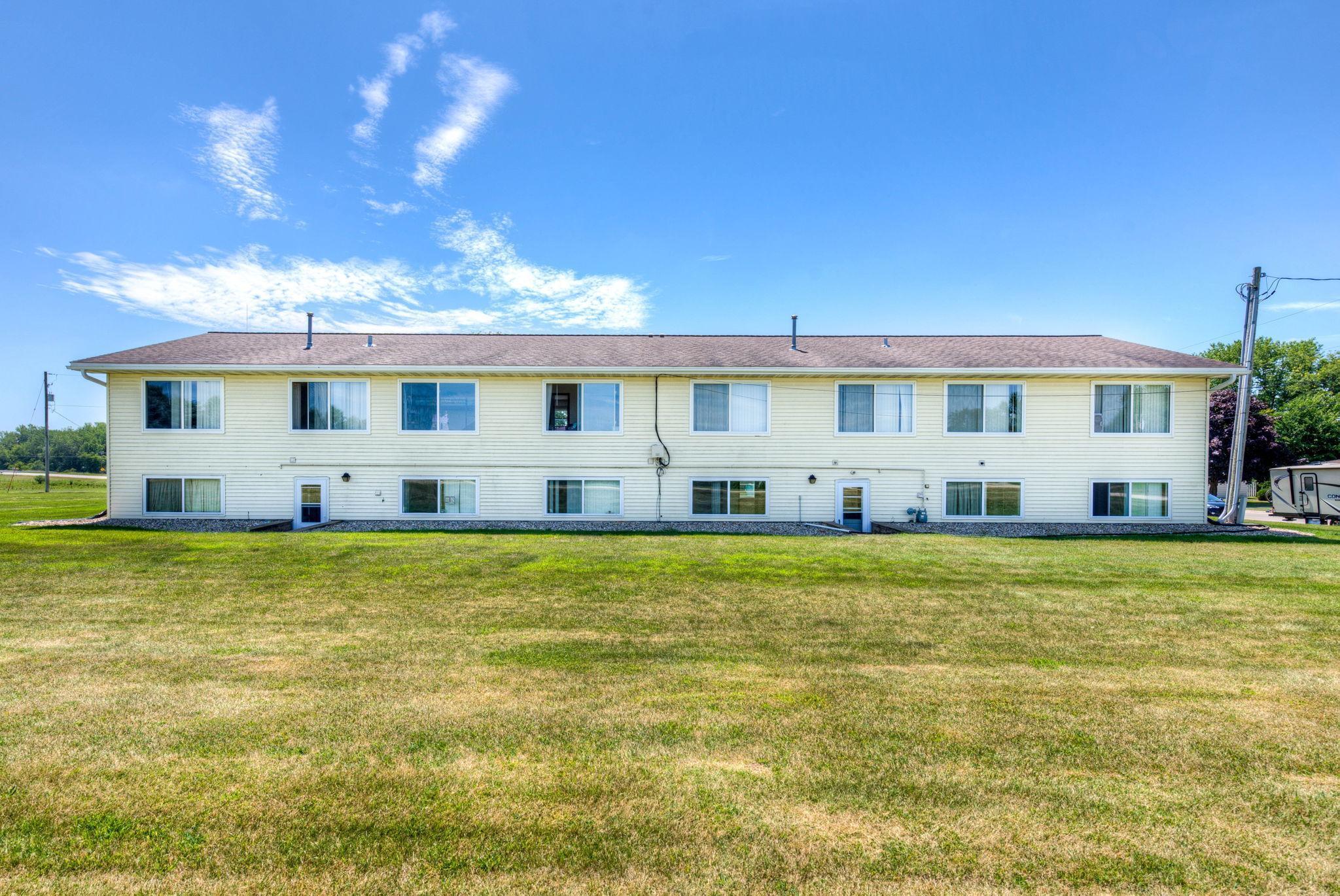 18 NE Schmitz Street