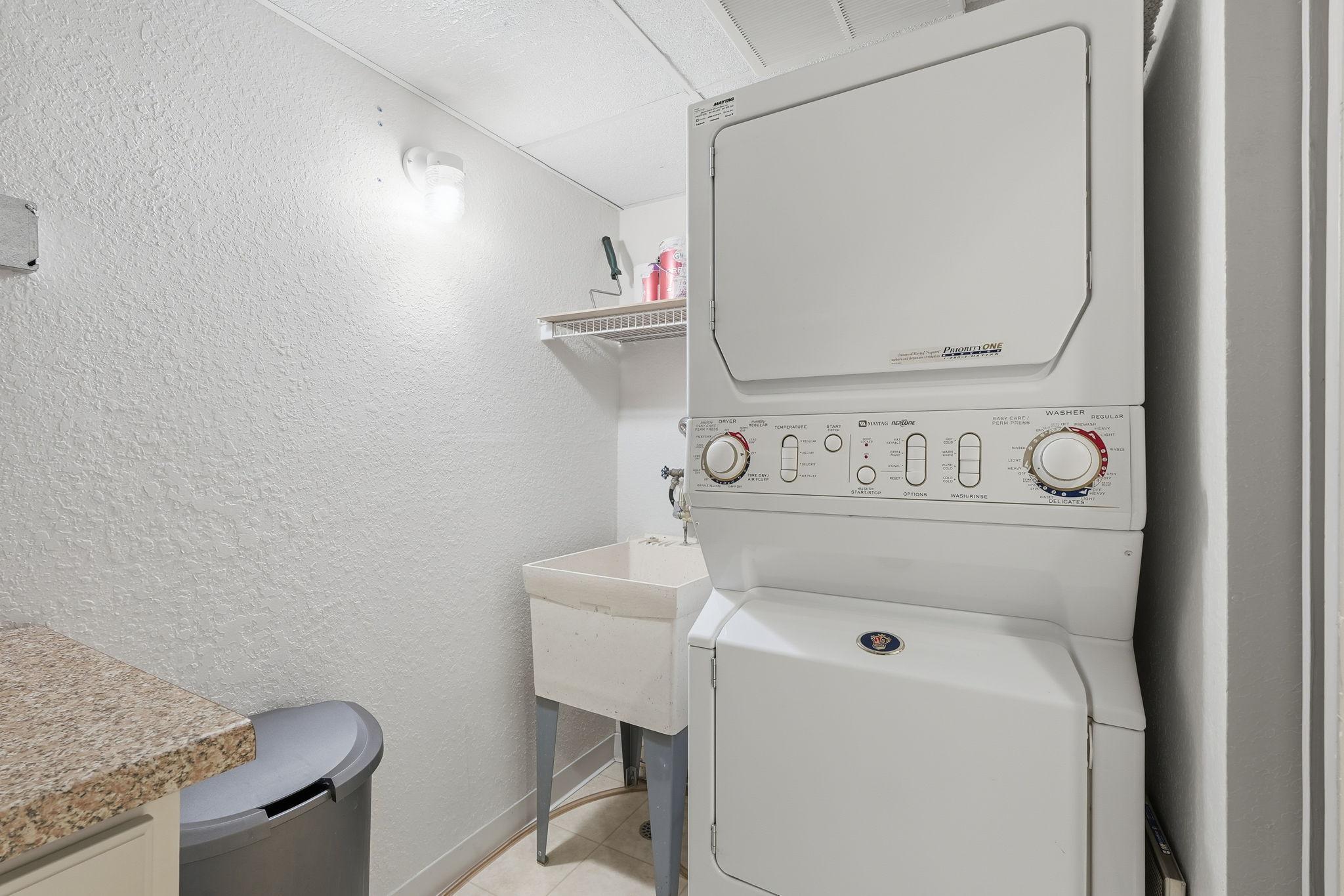 2670 Oxford Street N Unit: 202