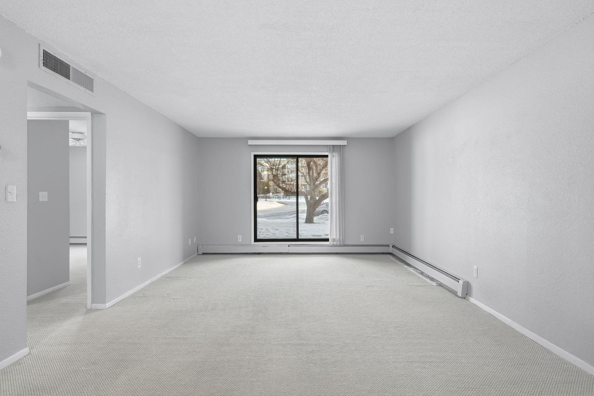 2670 Oxford Street N Unit: 202