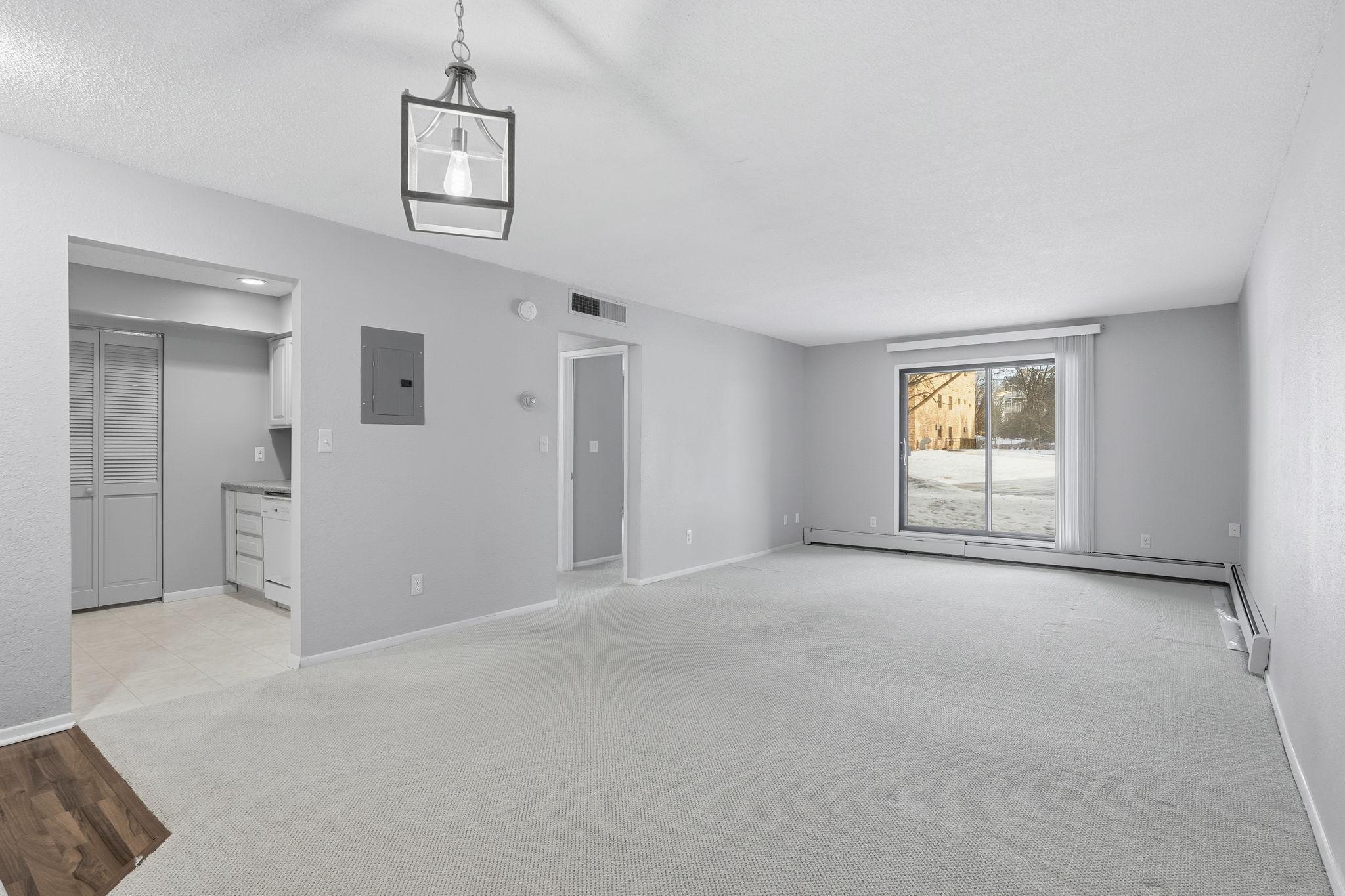 2670 Oxford Street N Unit: 202